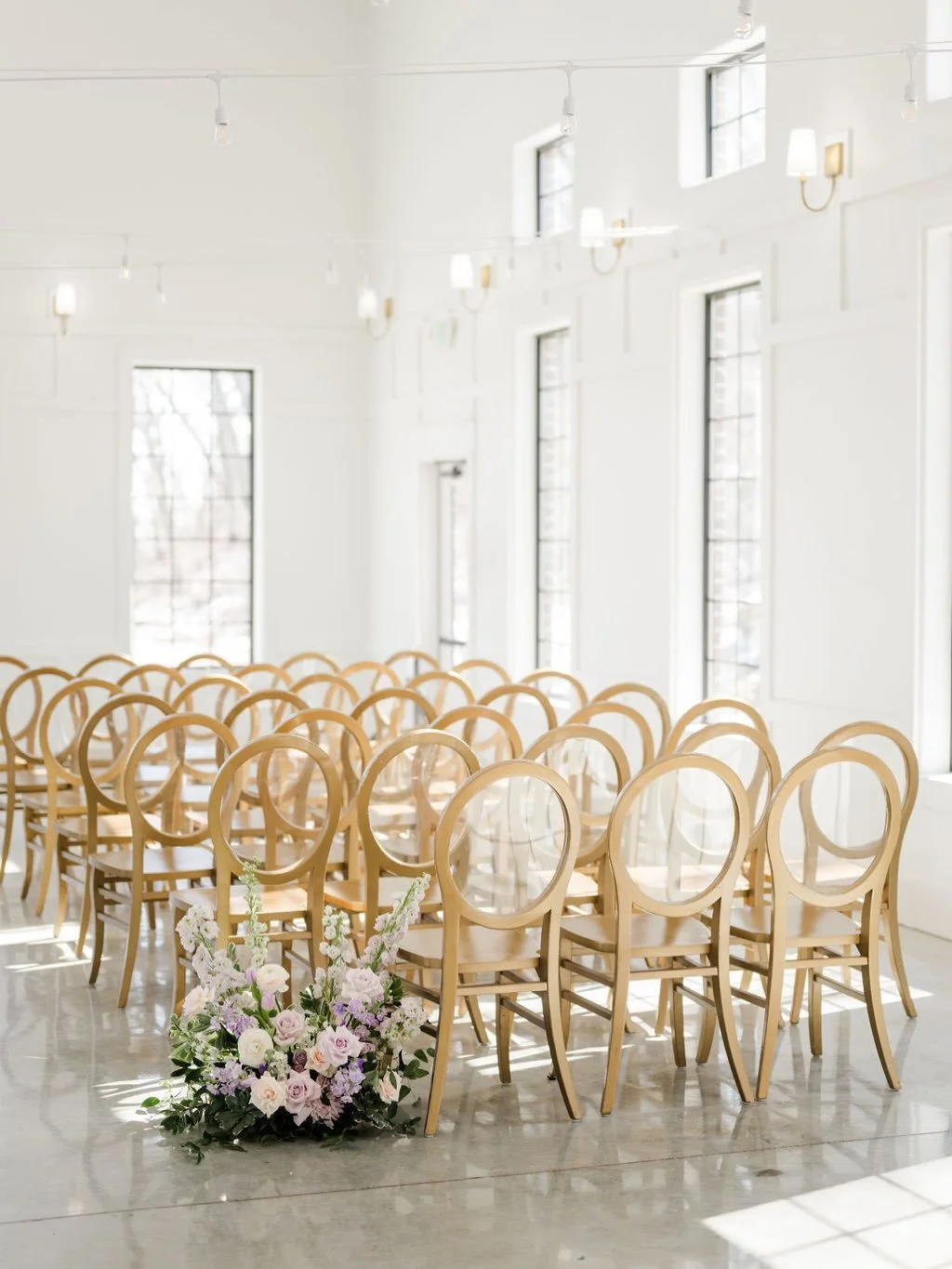 Did you know there are 3 different ways you can have your wedding day at Dream Point Ranch? 

You can have your ceremony and your reception at our elevated all-brick Riverbend Chapel. 

You can have both your ceremony and reception at our original wh