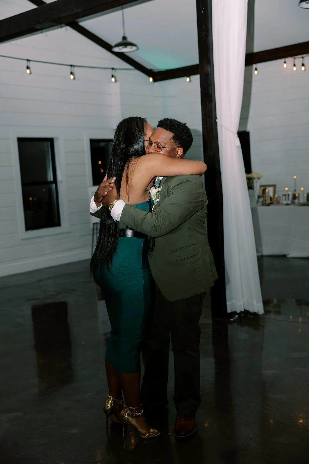 Tulsa Bixby Jenks Broken Arrow Oklahoma Wedding Venue with a view October  (165).jpg