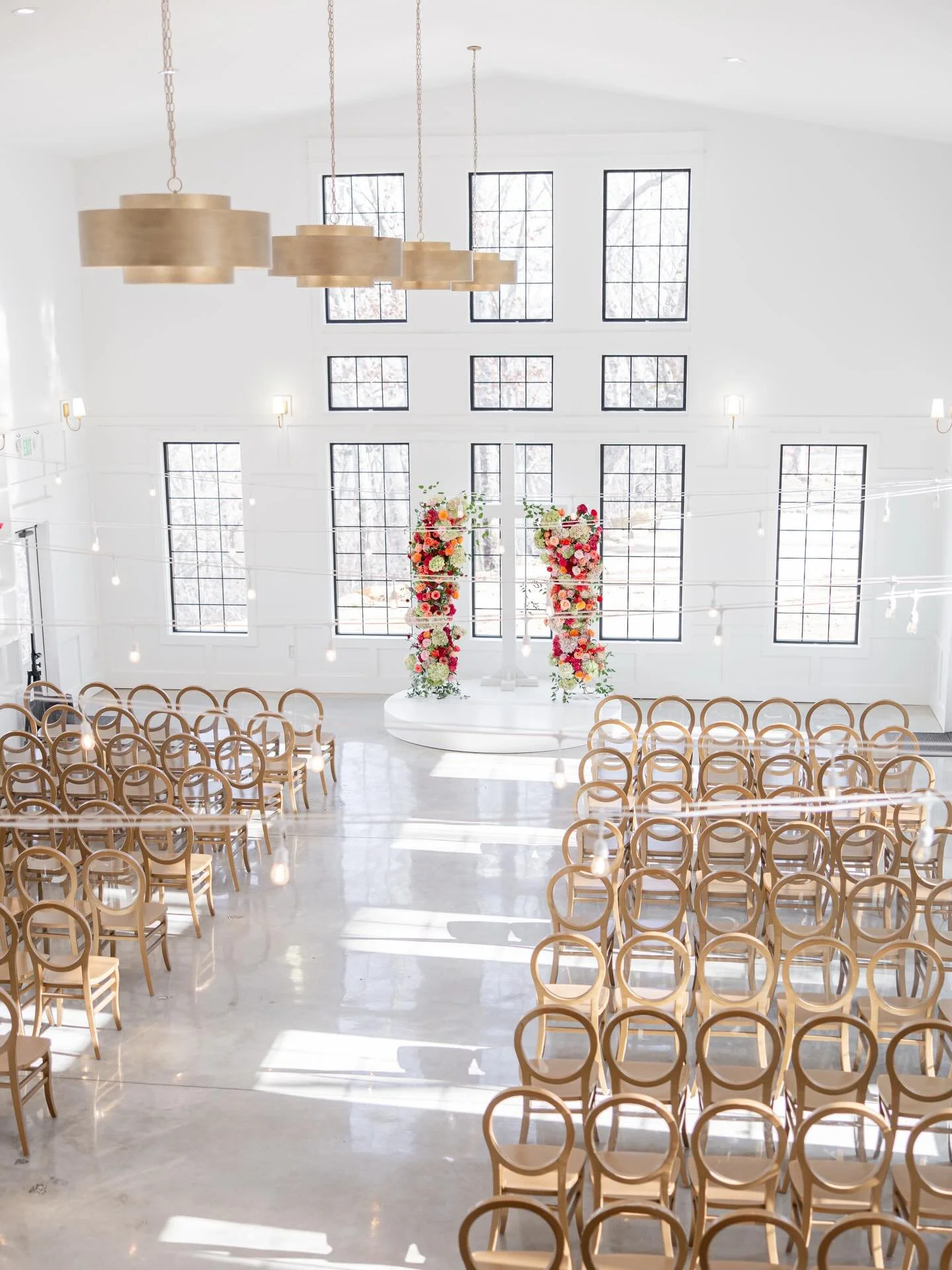 Can&rsquo;t decide between our two venues? 
With a Full Estate Rental you can choose both venues! You can have your ceremony indoors at Riverbend Chapel and reception at Mountain Crest Venue or vice versa! You can create an effortless wedding day tha