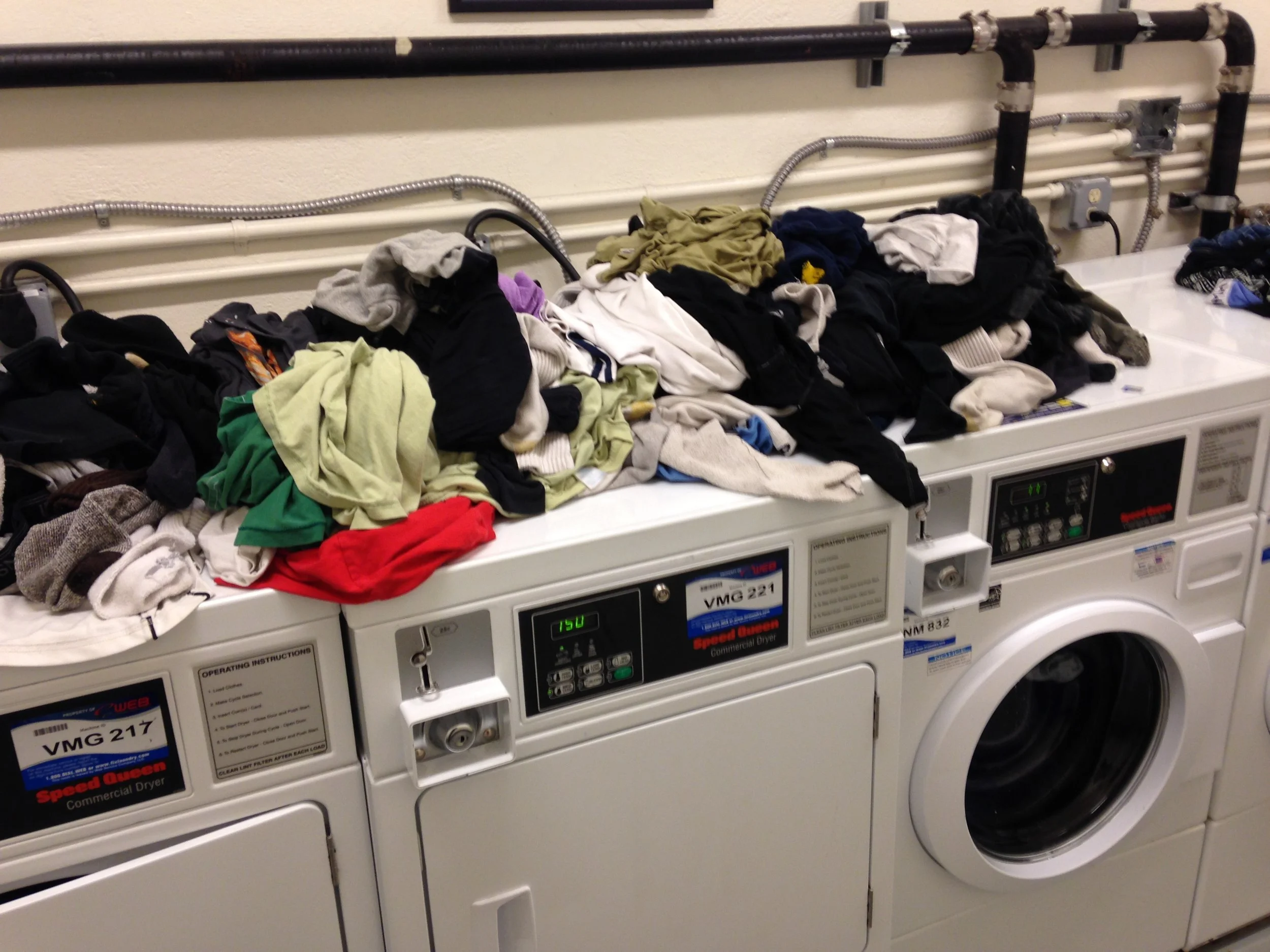  Public laundry rooms in college freaking suck. 