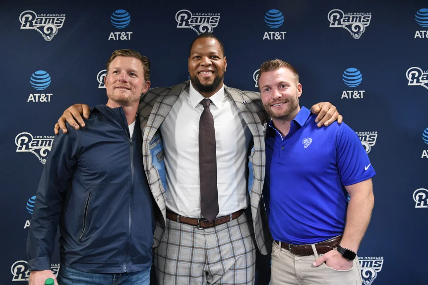 Suh LA Rams .jpg
