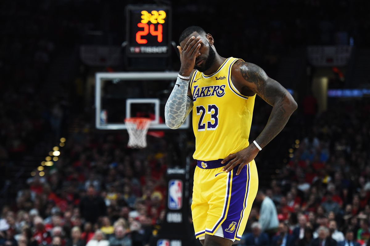 Lakers vs Trailblazers.jpg