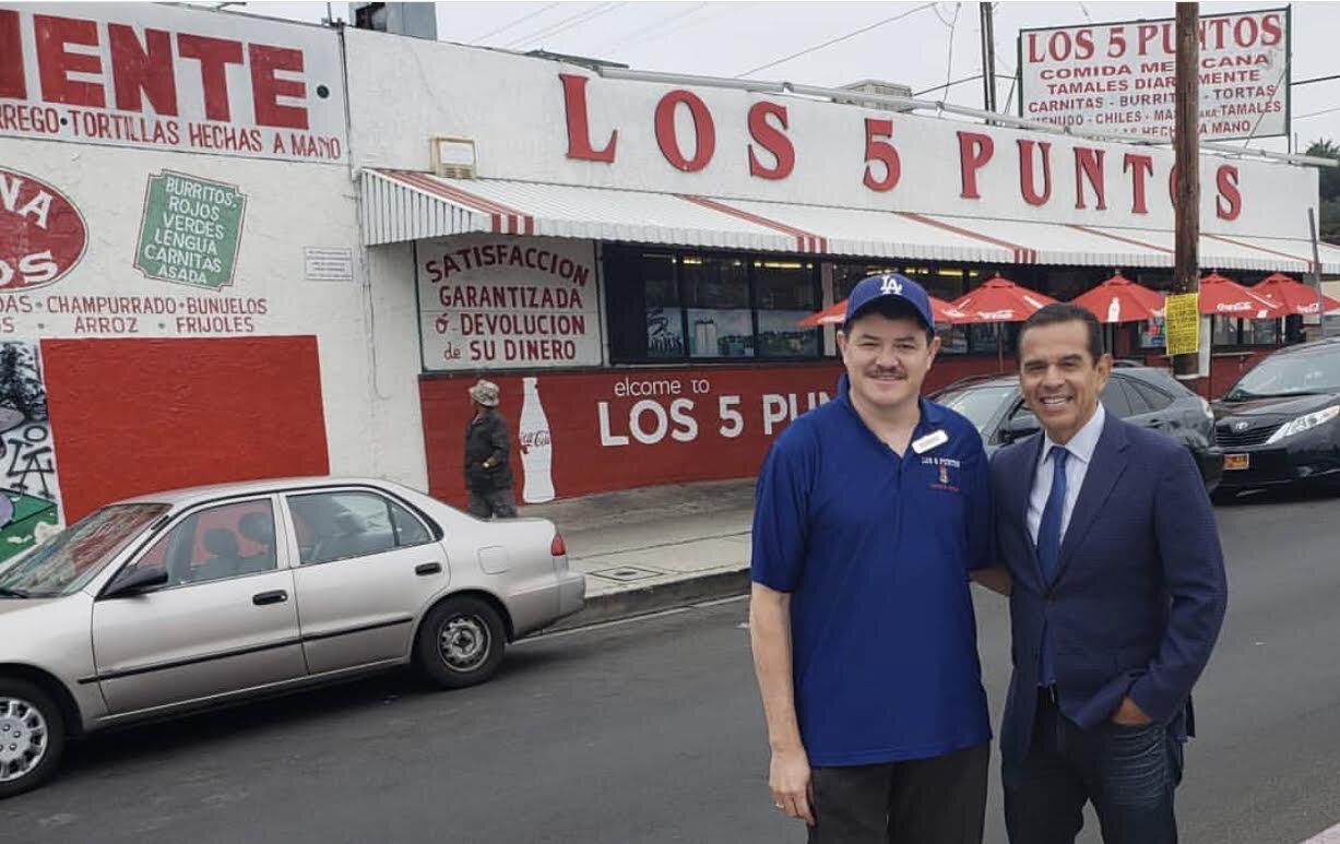 Image by : Instagram - @Loscincopuntos