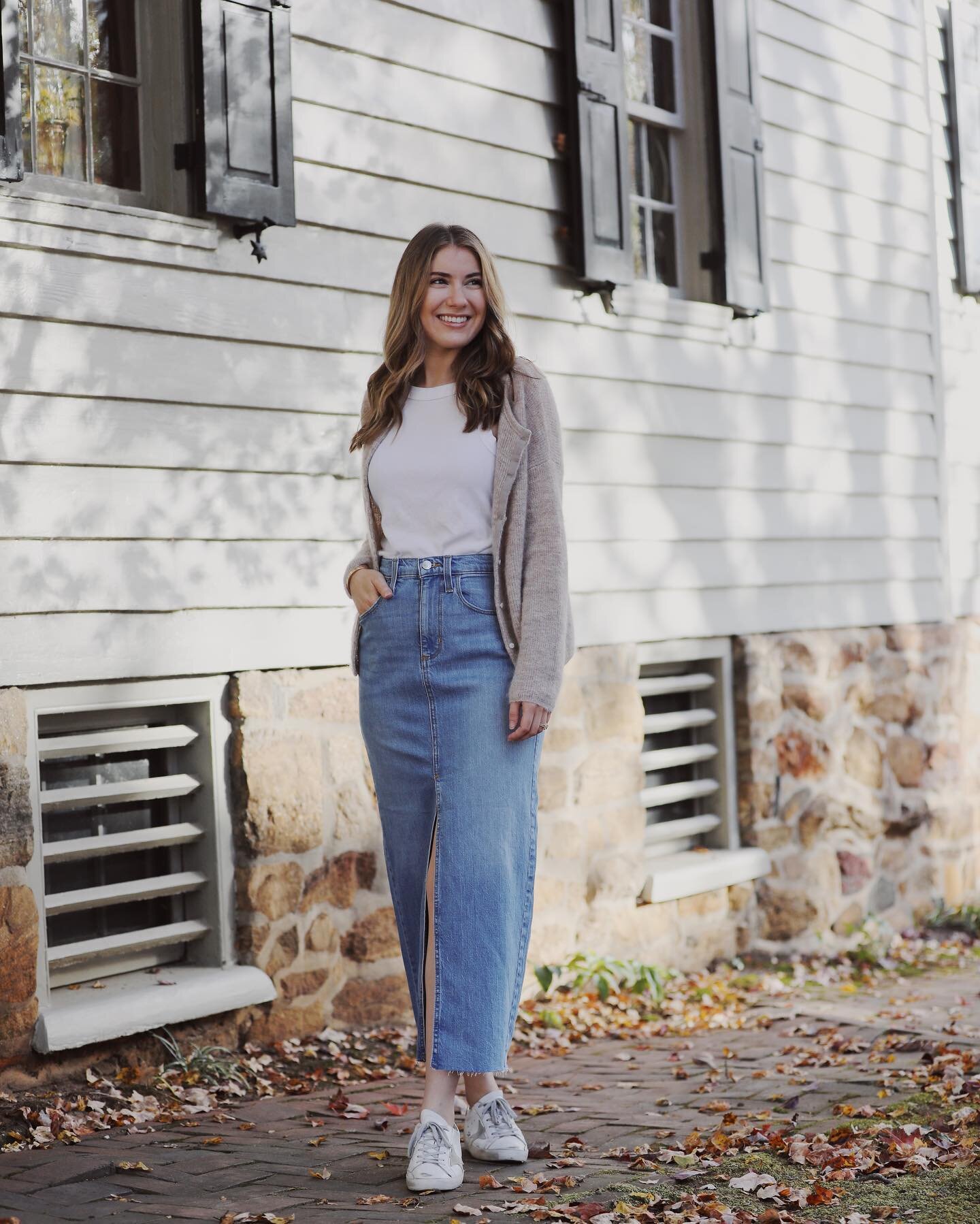 Changing up my denim rotation 🍂 Comment &ldquo;Denim&rdquo; for the link to my skirt under $50! 

#denimskirt #ncblogger #minimalstyle