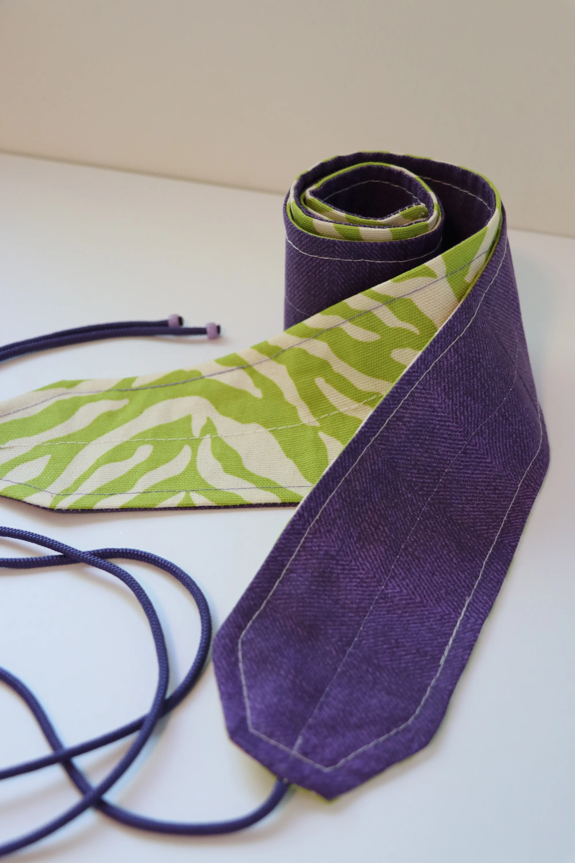  Zebra Gone Green Wris[T]wists