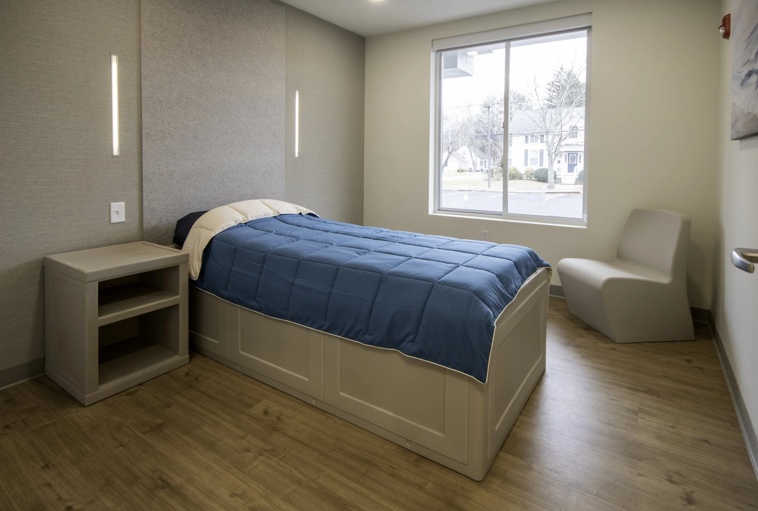 Inpatient bedroom.jpg