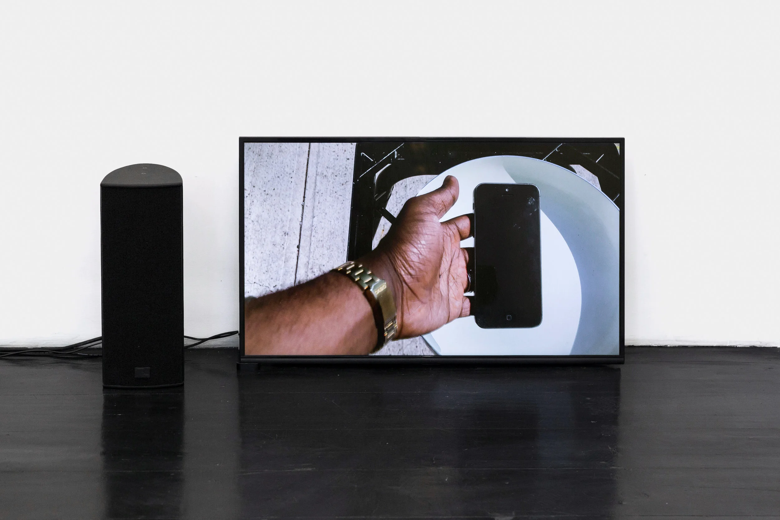 Fixing the "not... but" (Installation view, LC QUEISSER, Tbilisi, Georgia), 2019