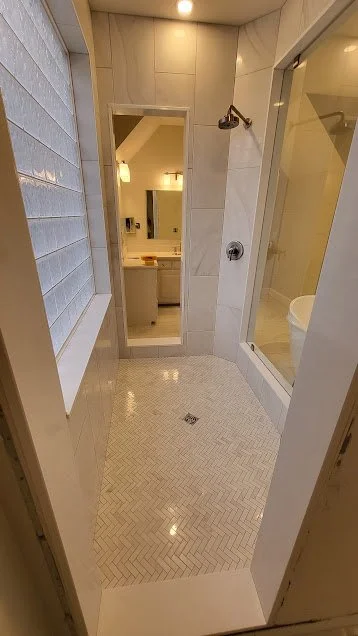 Porc Shower.jpg