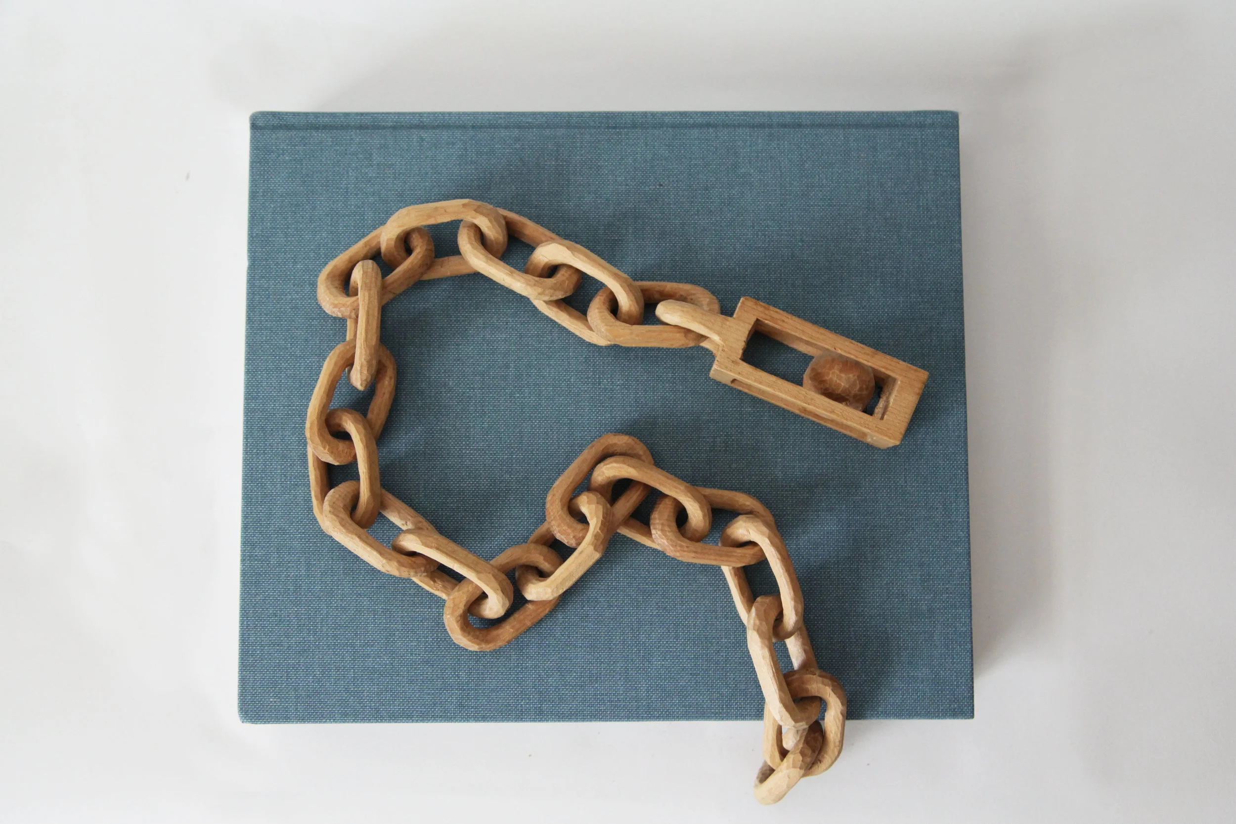 WOODEN CHAIN