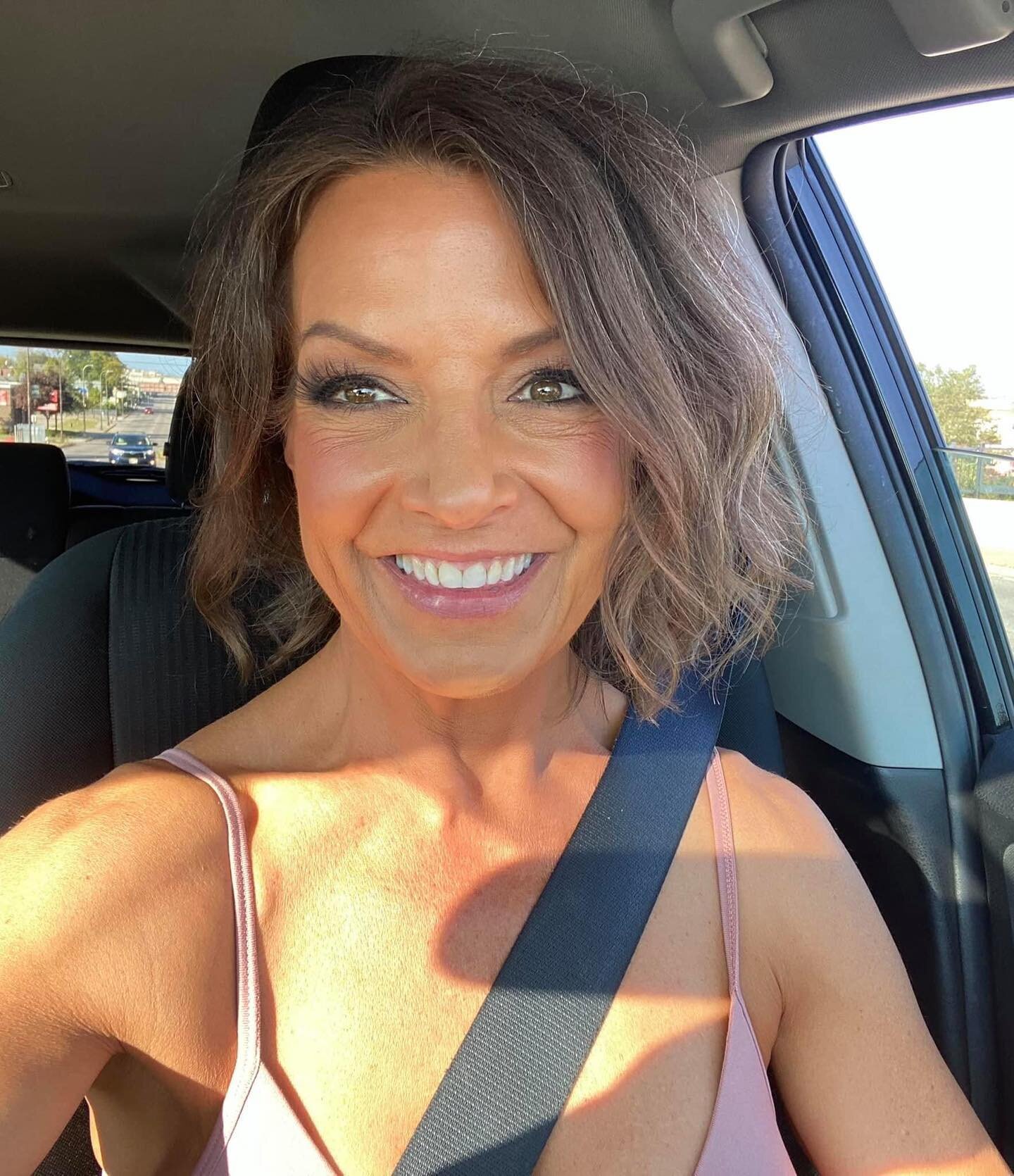 People who stay in their car to listen to the rest of the song are my kind of people 

#selfie #selfiesaturday #instagood #love #smile #grateful #gratitude #thankful #thankyou #photooftheday #picoftheday #model #personaltrainer #fitover50 #fitoverfif