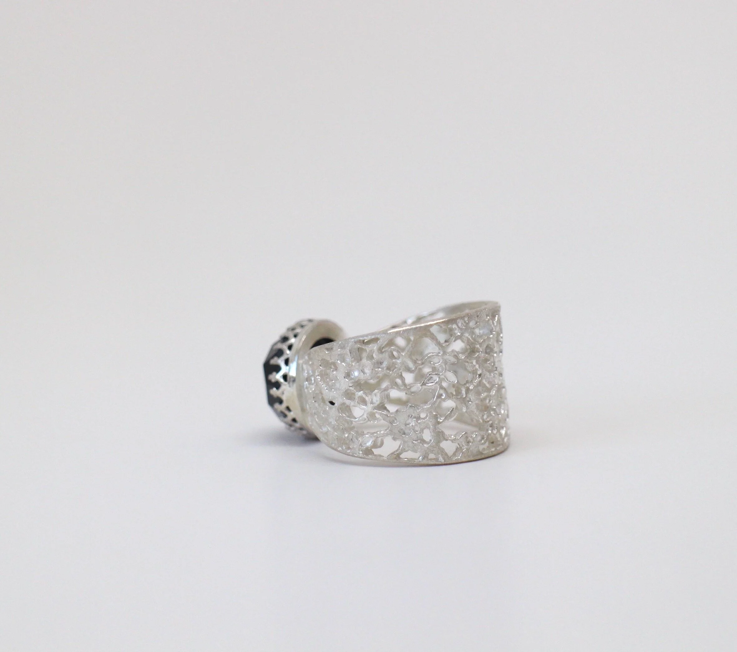 natalie-sailsbury-artform-regal-ring