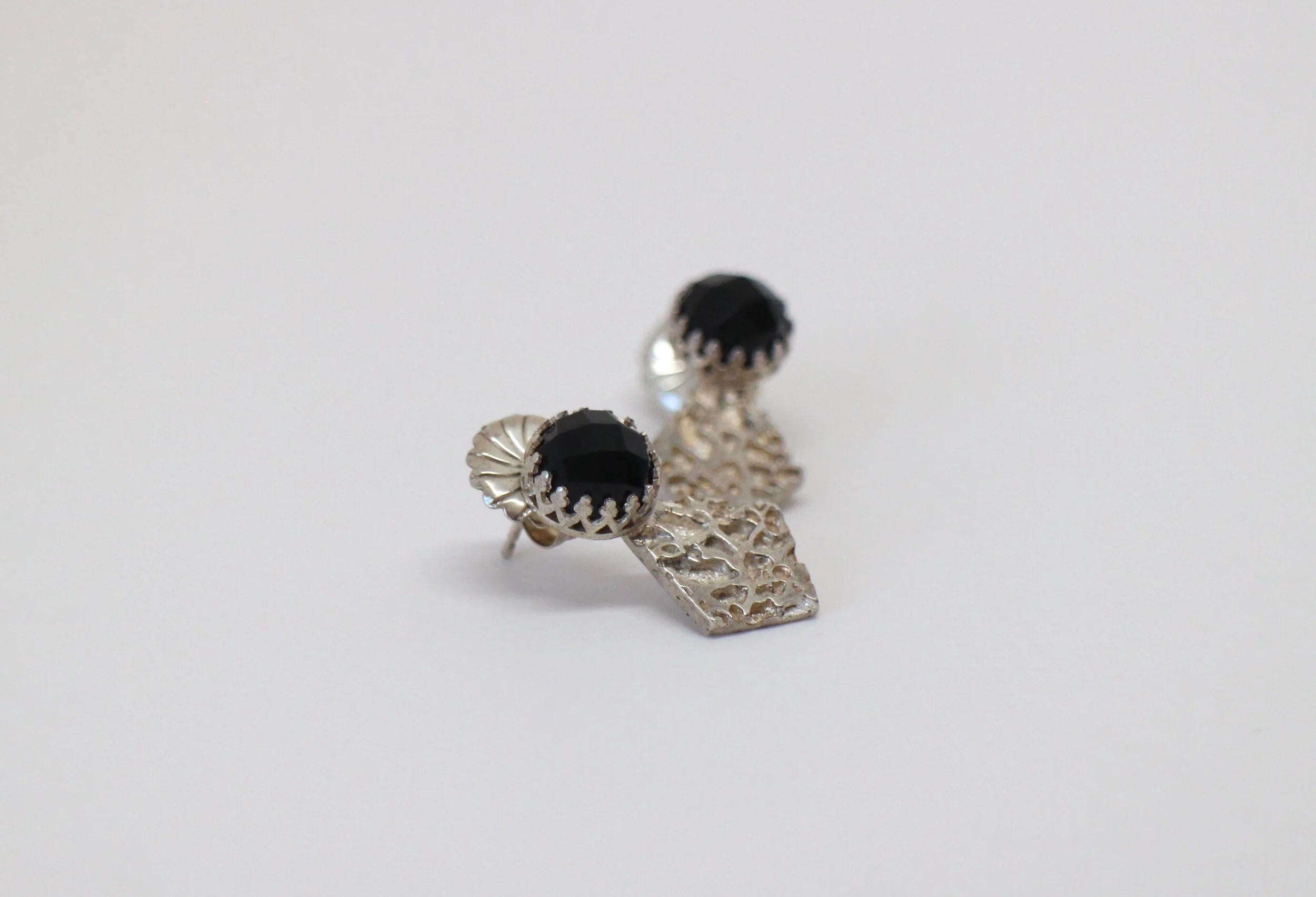 natalie-sailsbury-earrings-artform