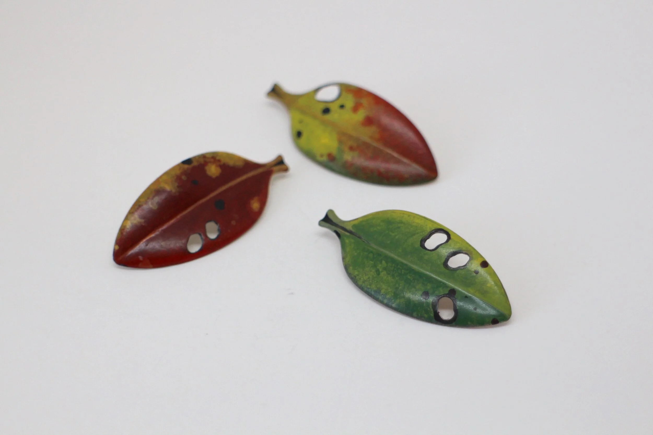 tania-patterson-brooch-artform