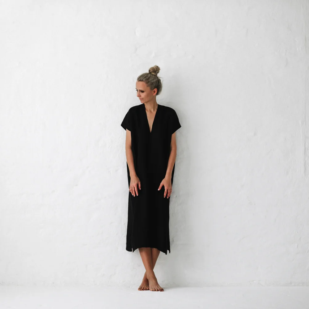 linen-dress-v-neck-black-004.jpg