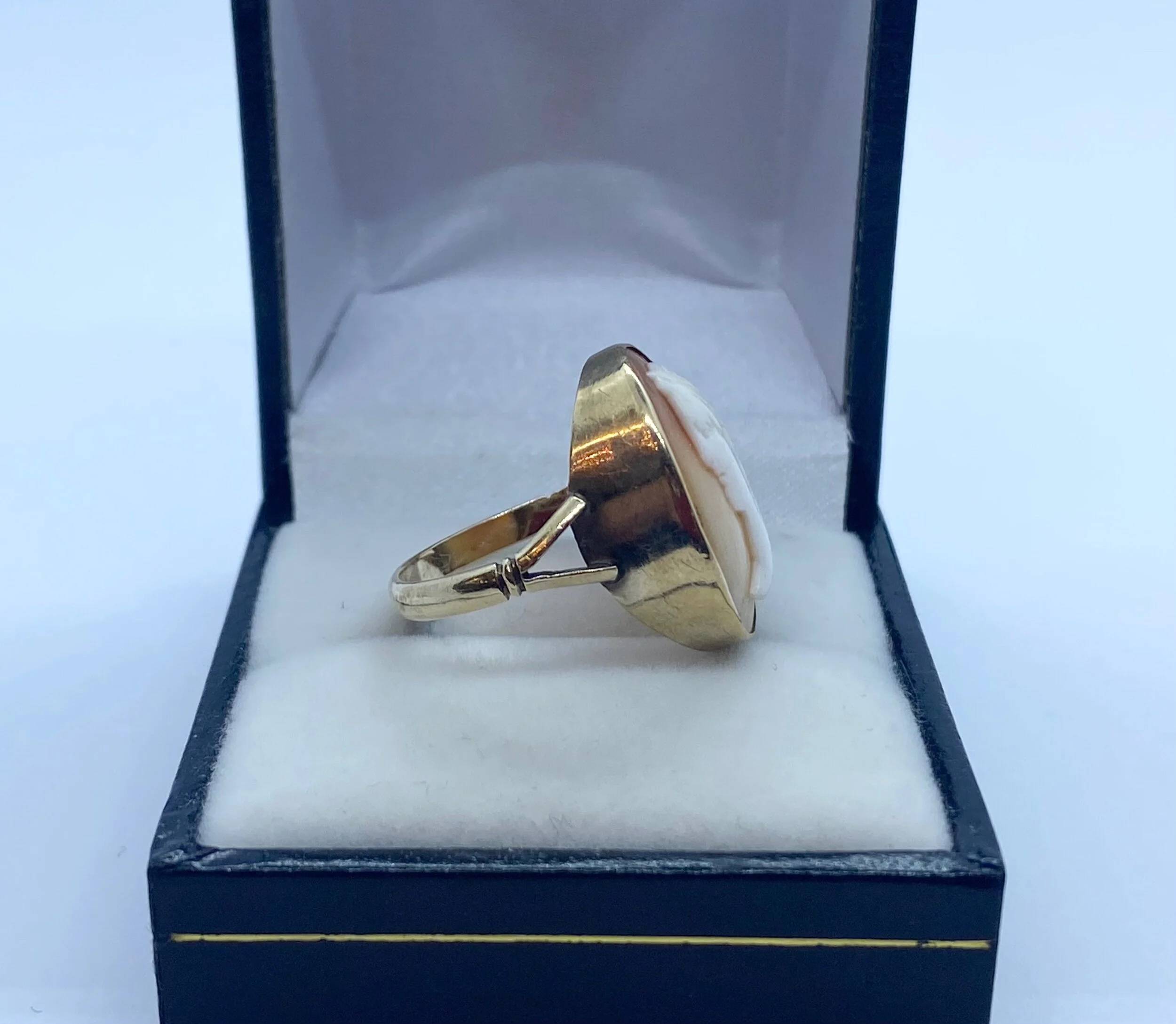 F2BAA734-164B-41D4-BAB9-FCC02E547297