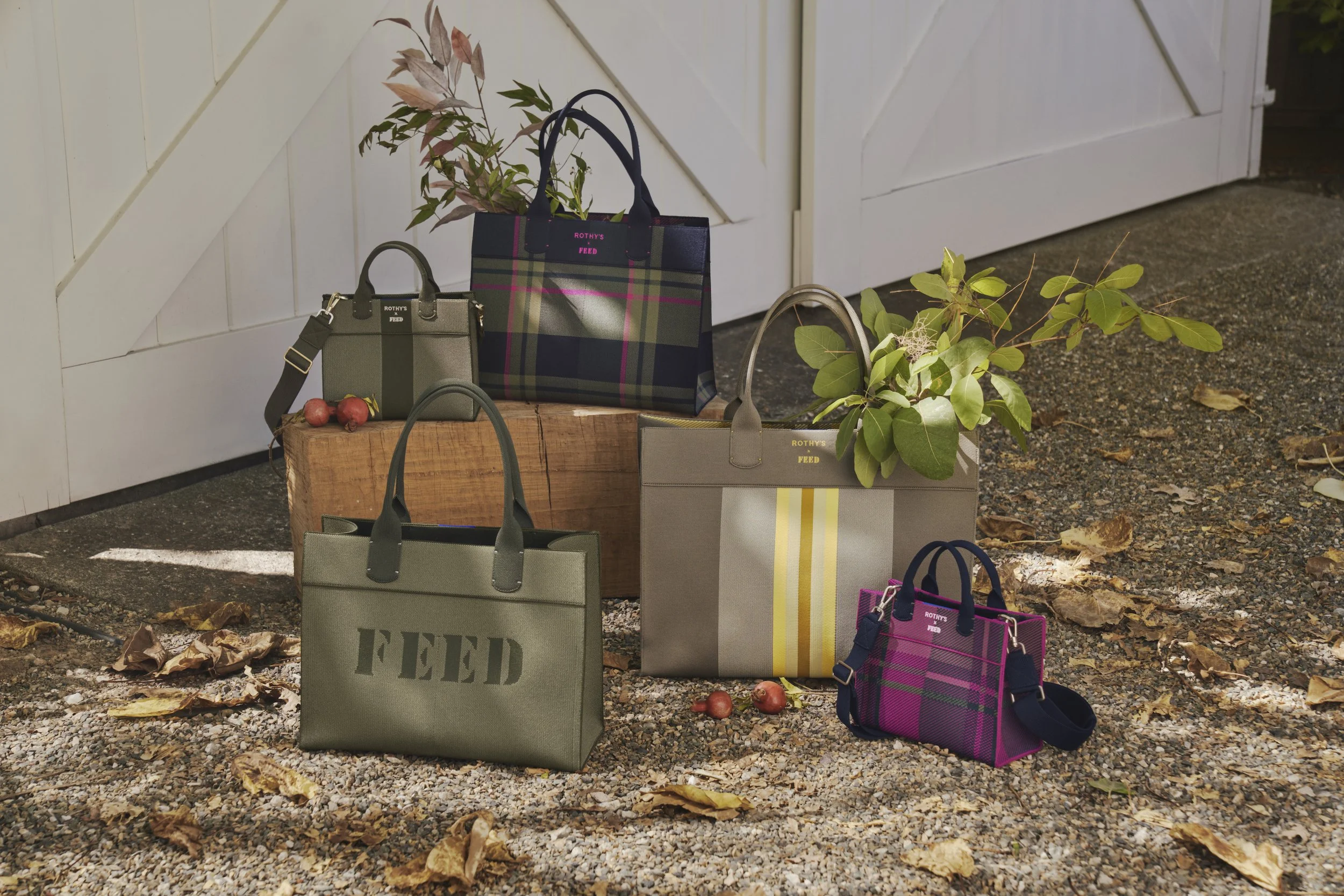 Feed_Bags_Outside_Still_Life_v0020.jpg