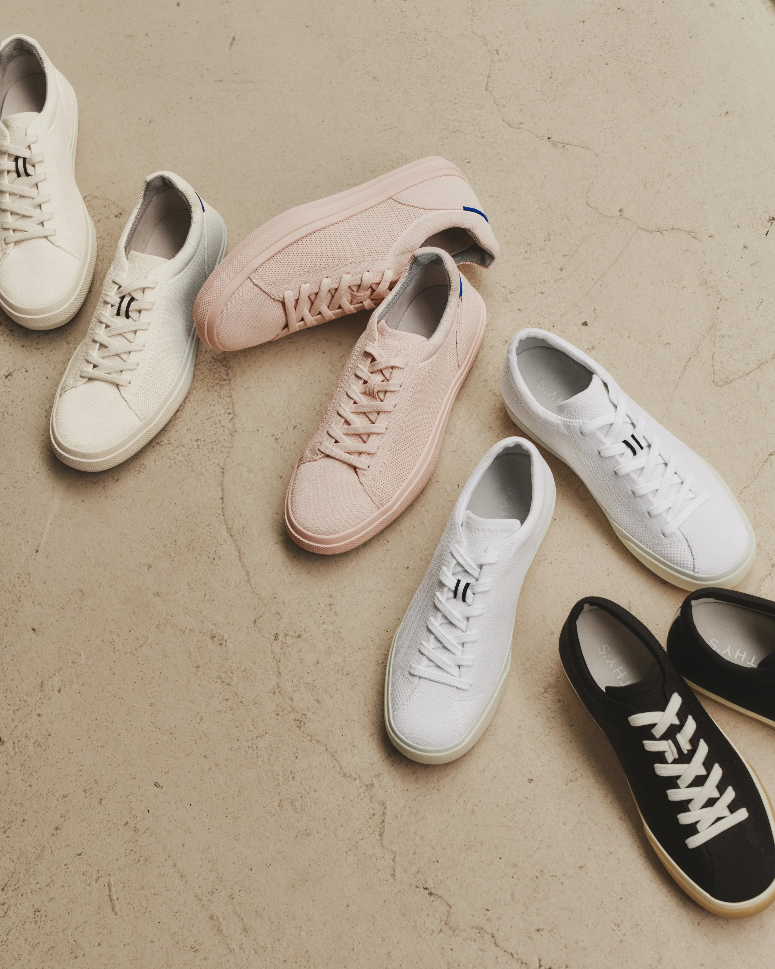 Rothys_220801_SneakerFall22_Shot_04_SL_01915.jpg
