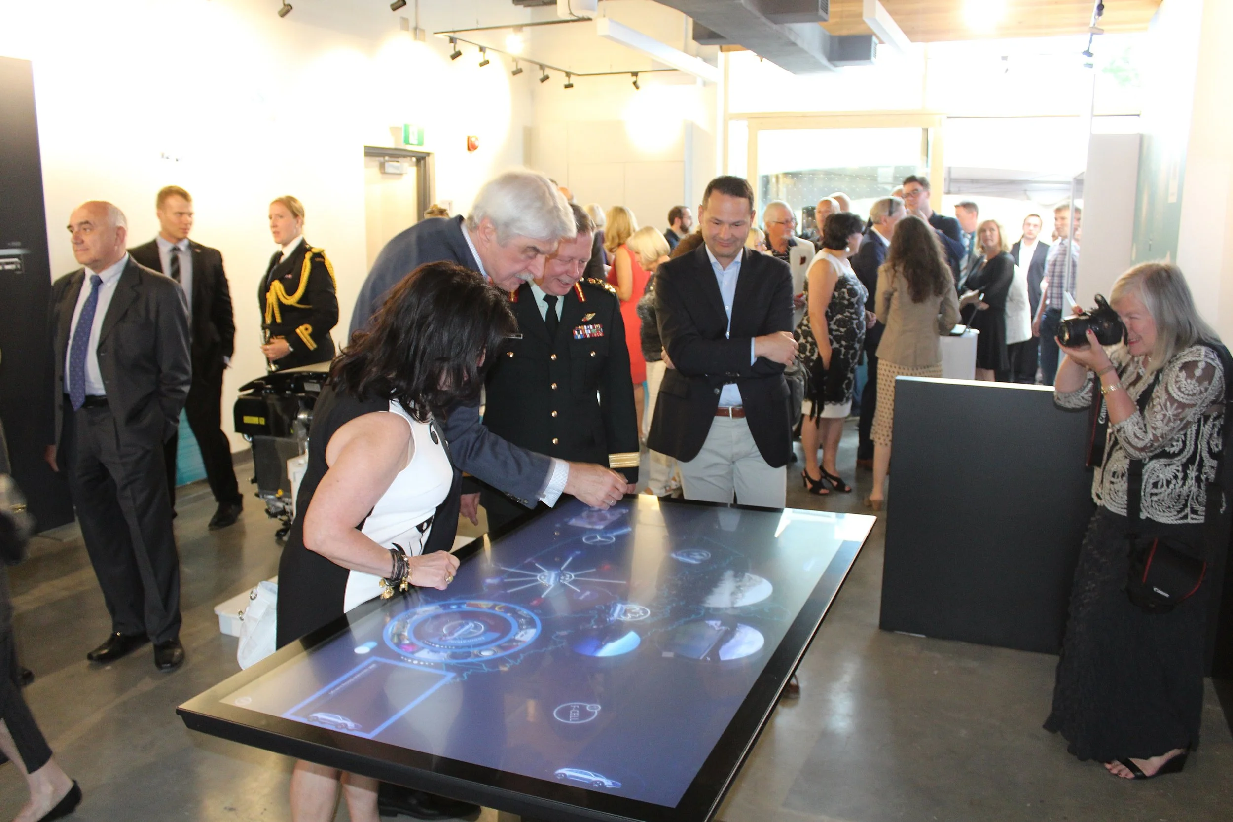 Exhibit_TouchTableUse.jpg