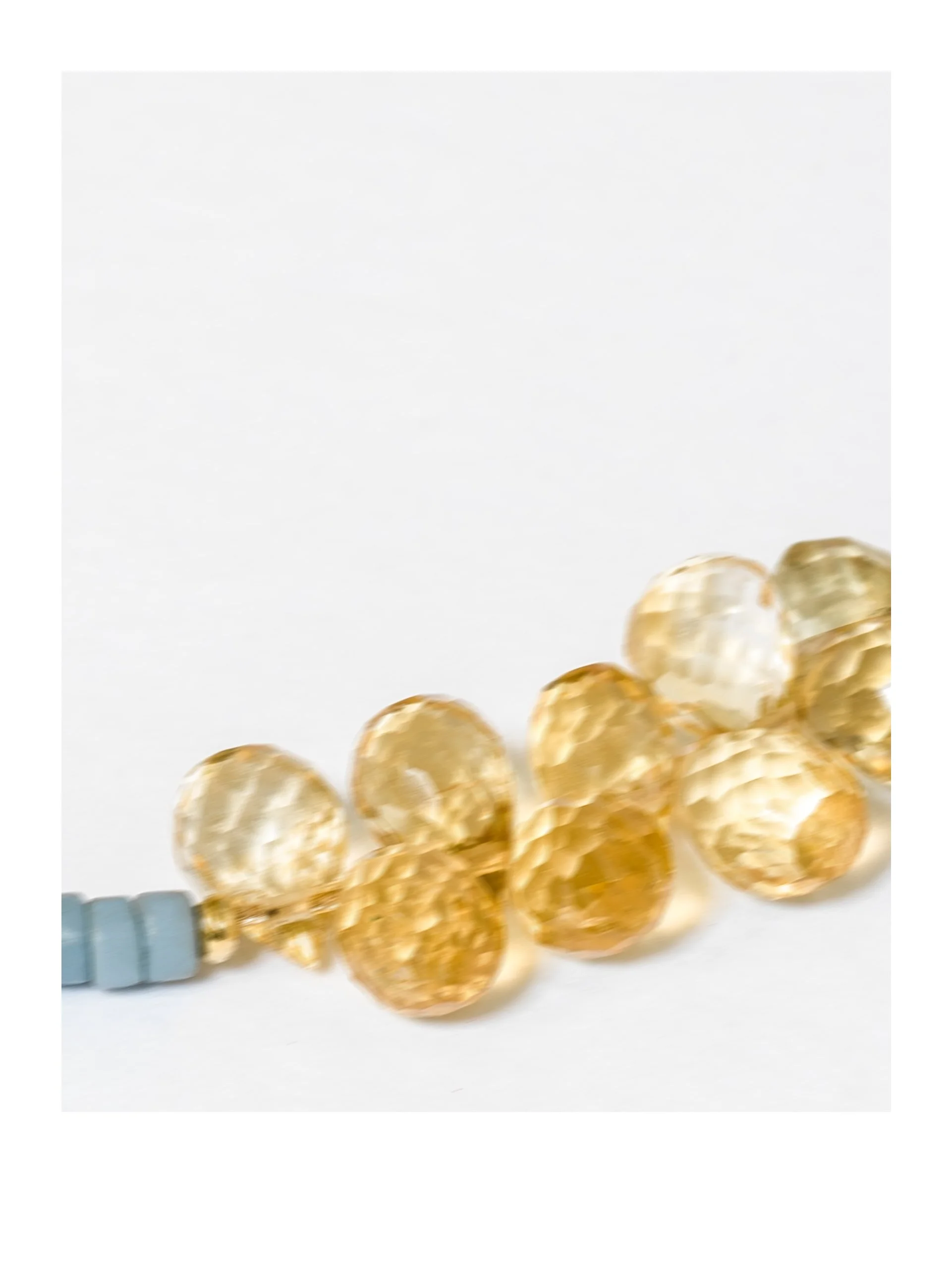 limited-superfine-gems-bracelet-bluegrey-citrin-03.jpg