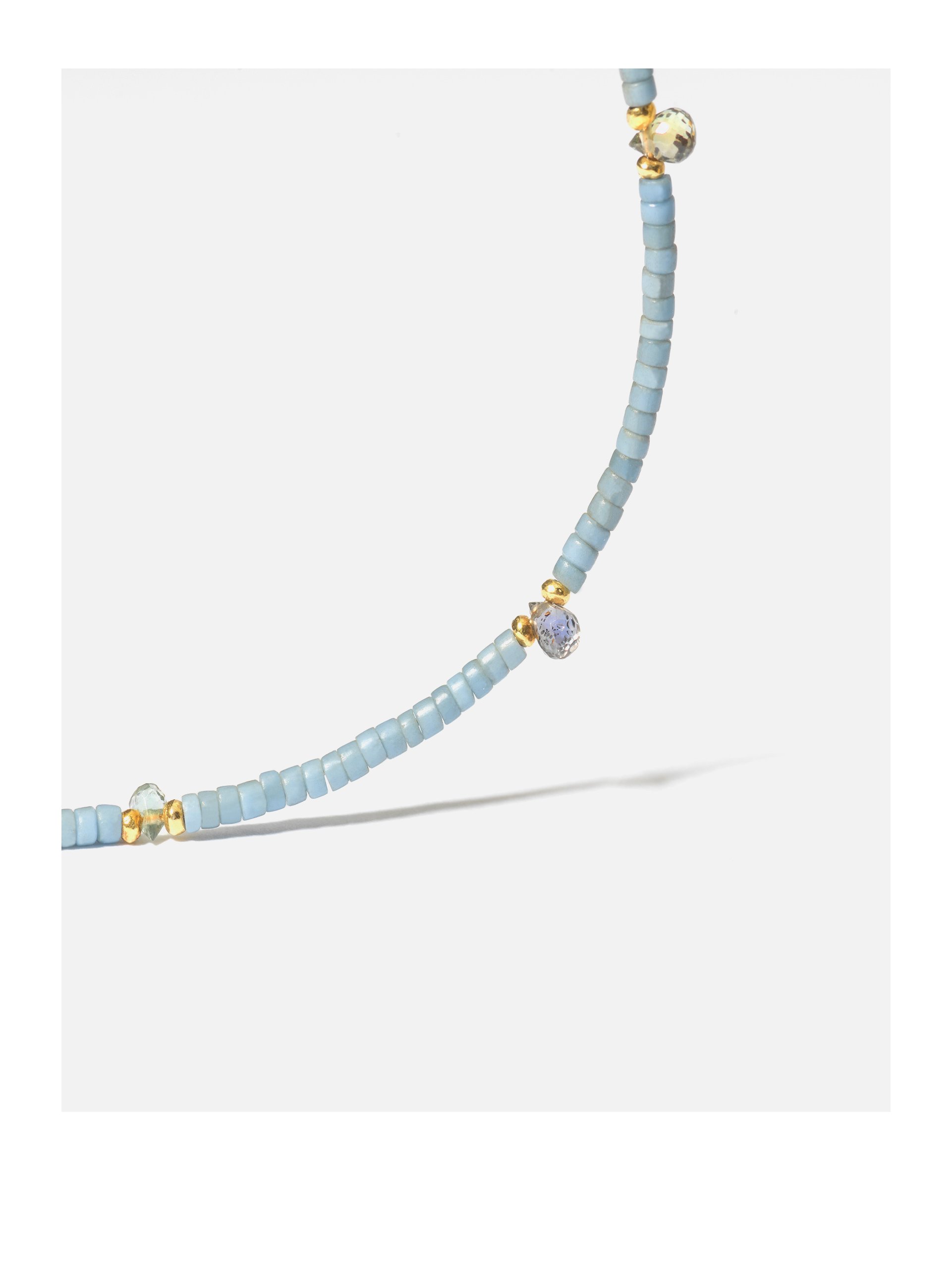 limited-superfine-gems-bracelet-grey-saphir-01.jpg