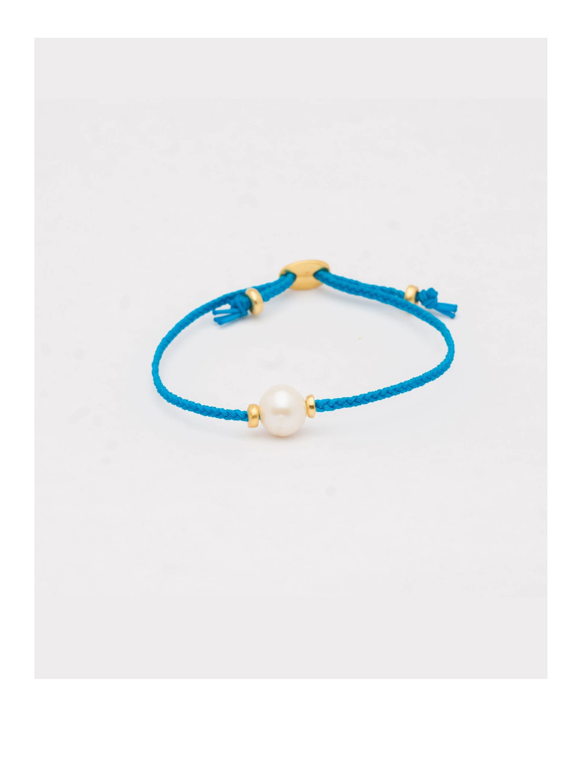 B I G  FRESHWATER BRACELET SKY BLUE