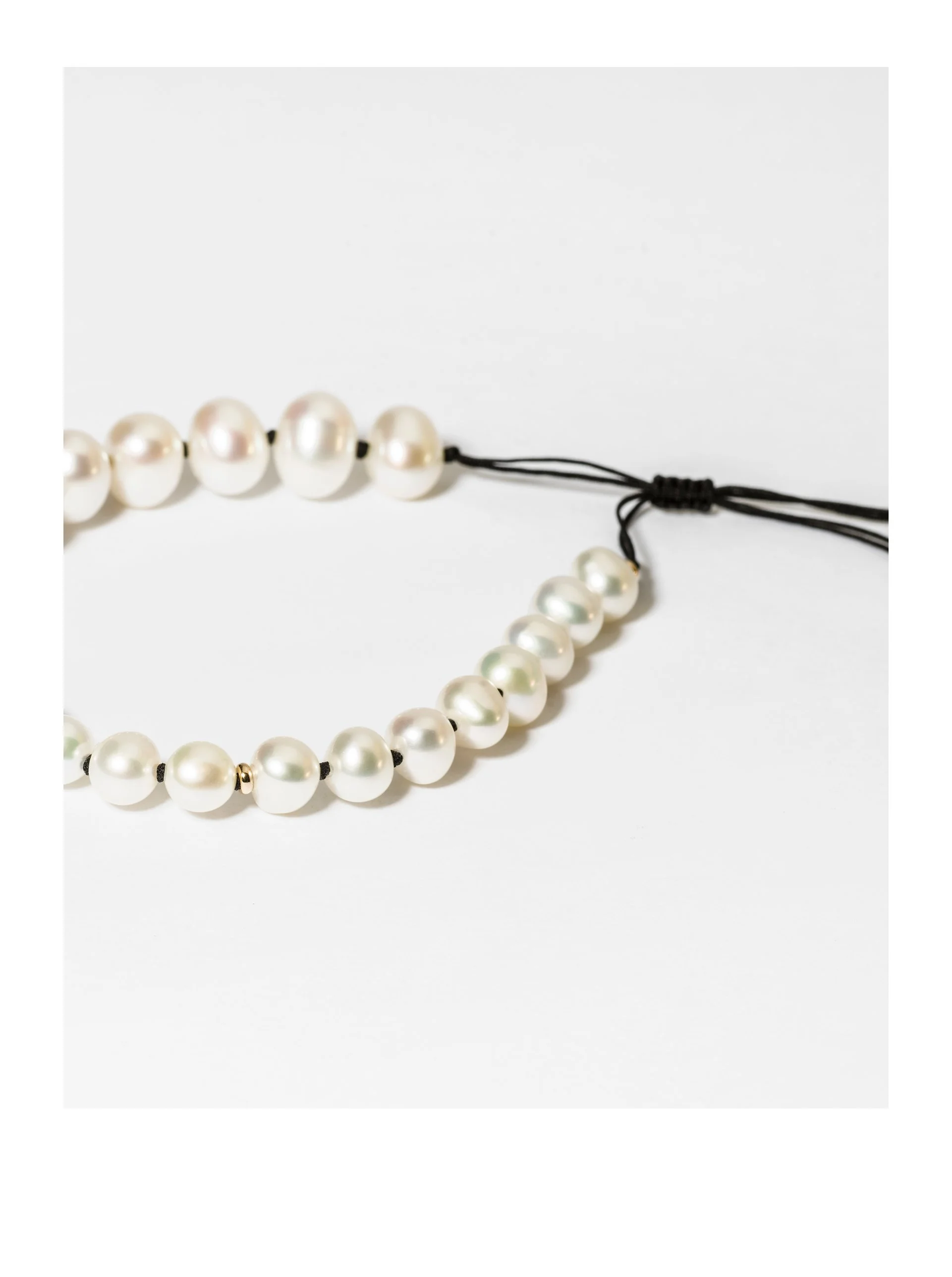 gibui-jewellery-pearl-bracelet-black-01.jpg