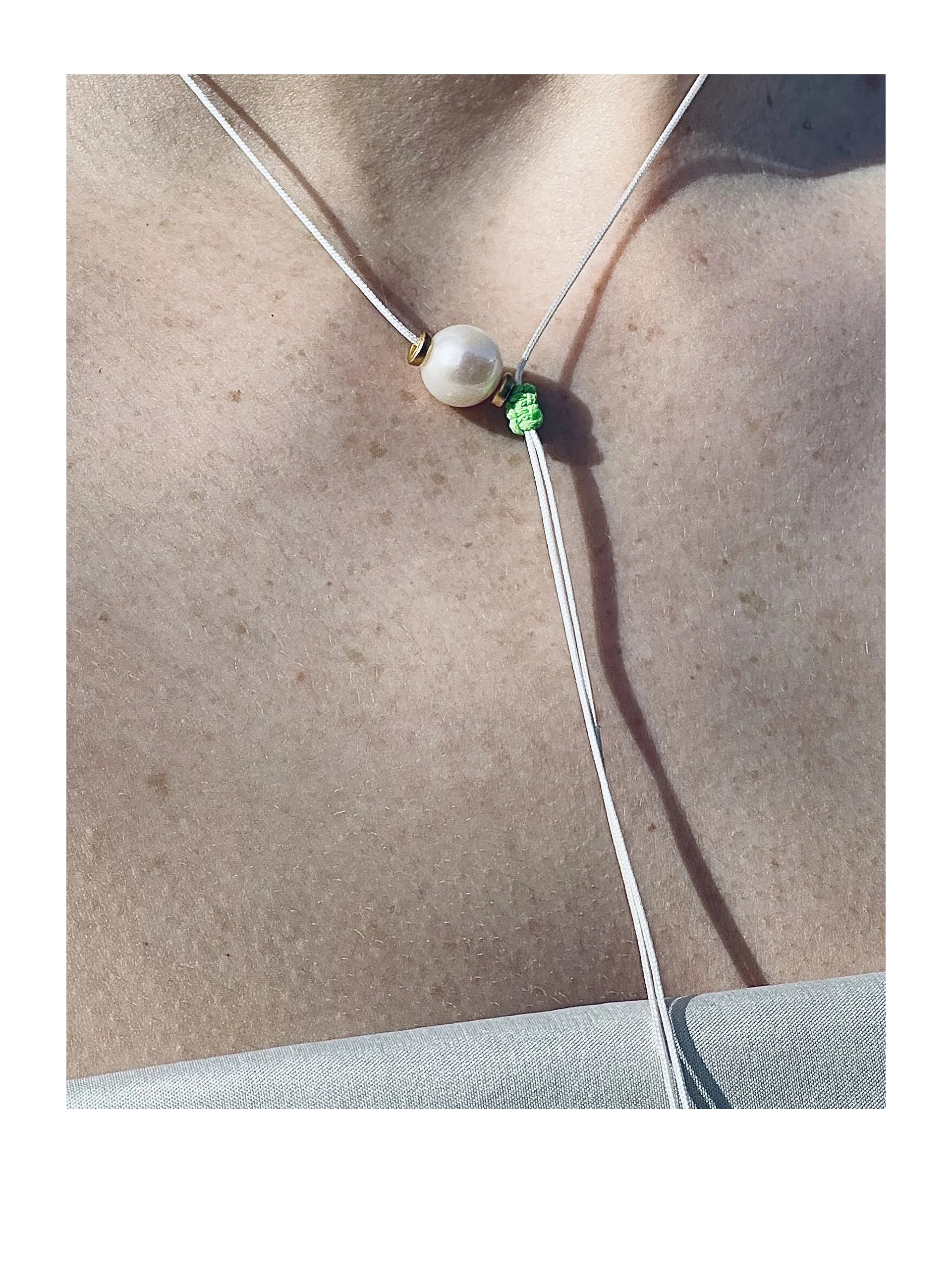 NEW ! FRESHWATER NECKLACE WHITE / NEON GREEN