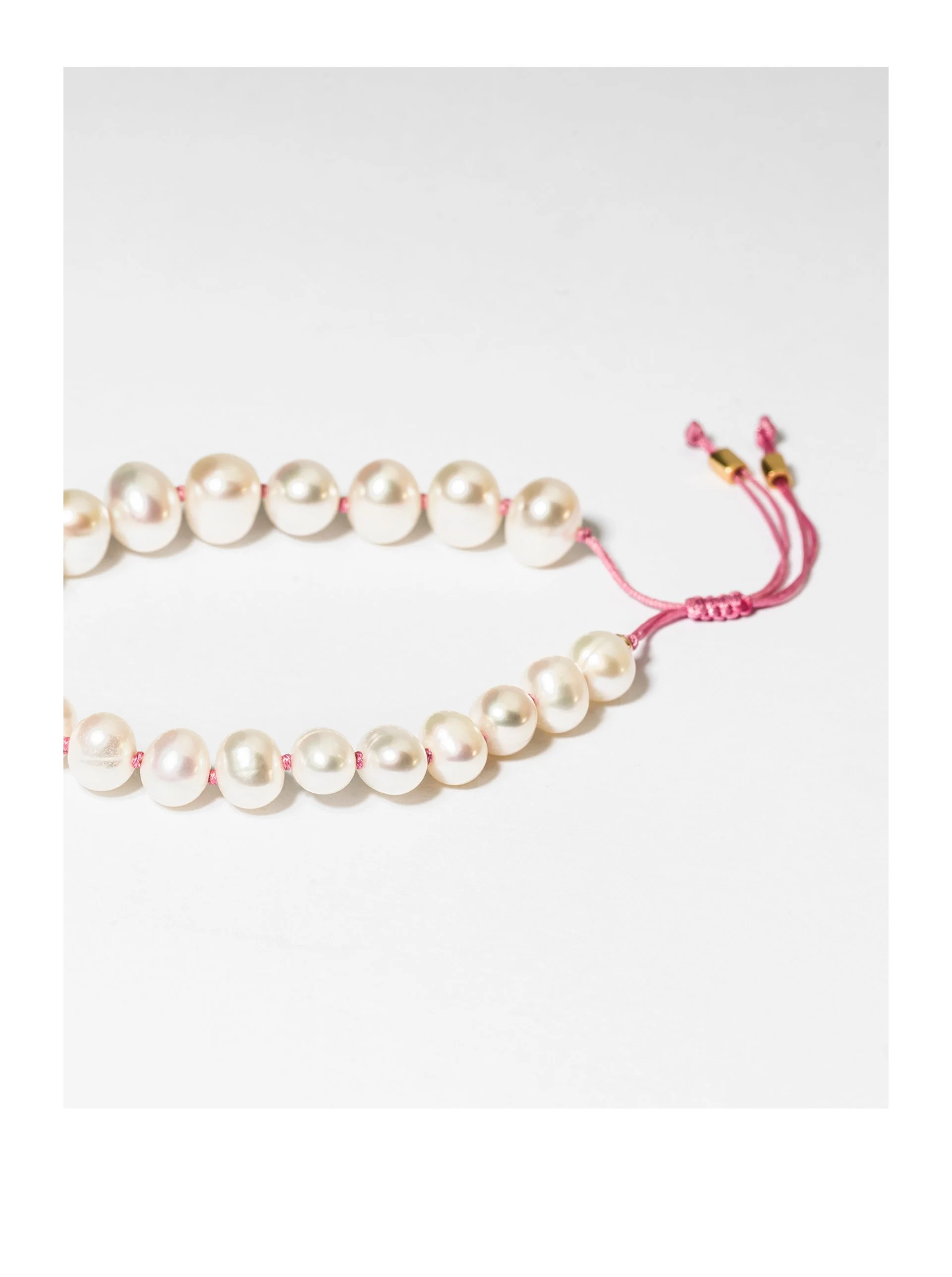 MAMARADSCHA STUDIO x GIBUI PEARL BRACELET, PINK CORD
