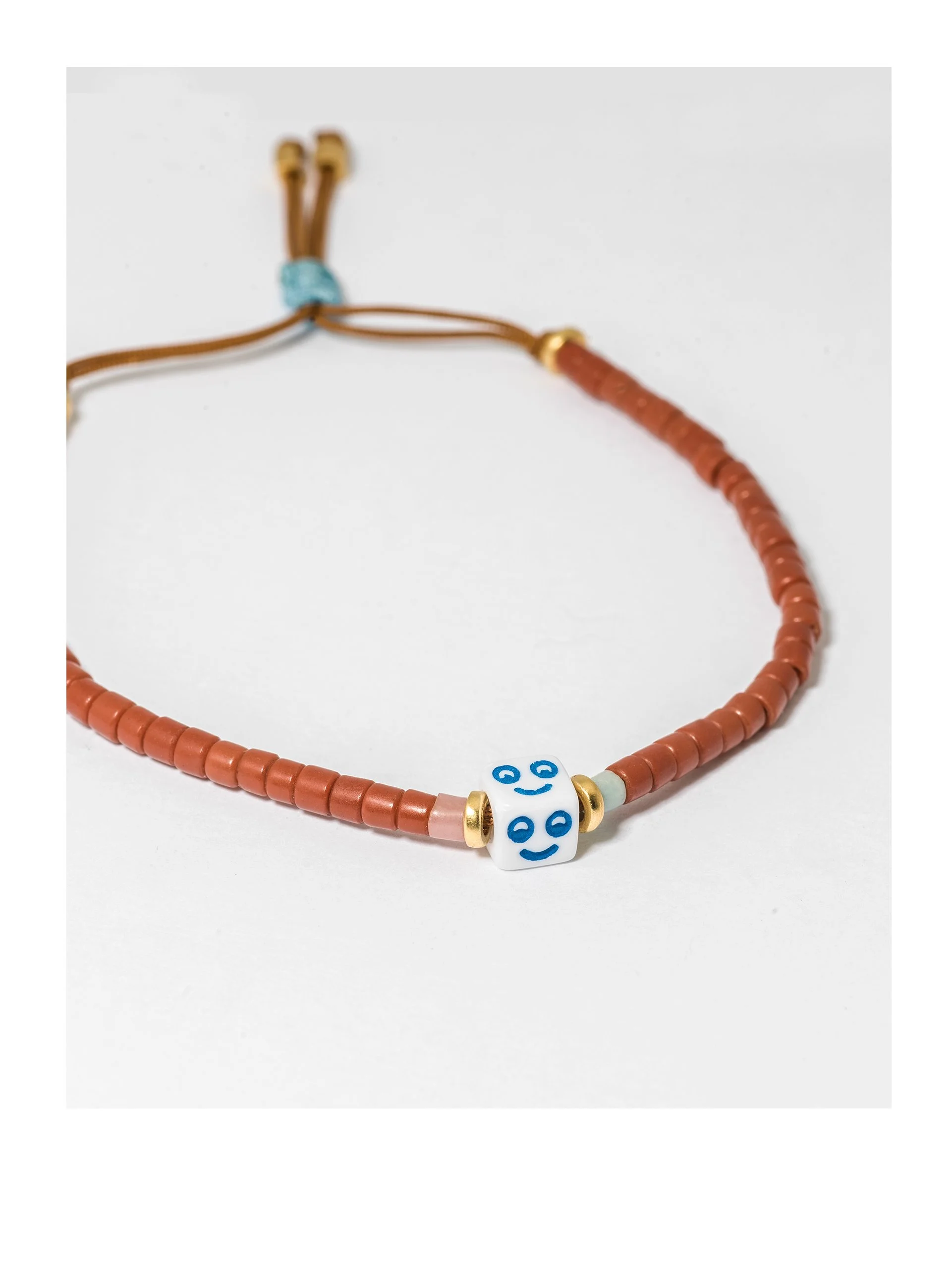 adjustable-smile-elastic-bracelet-cinnamon-03.jpg