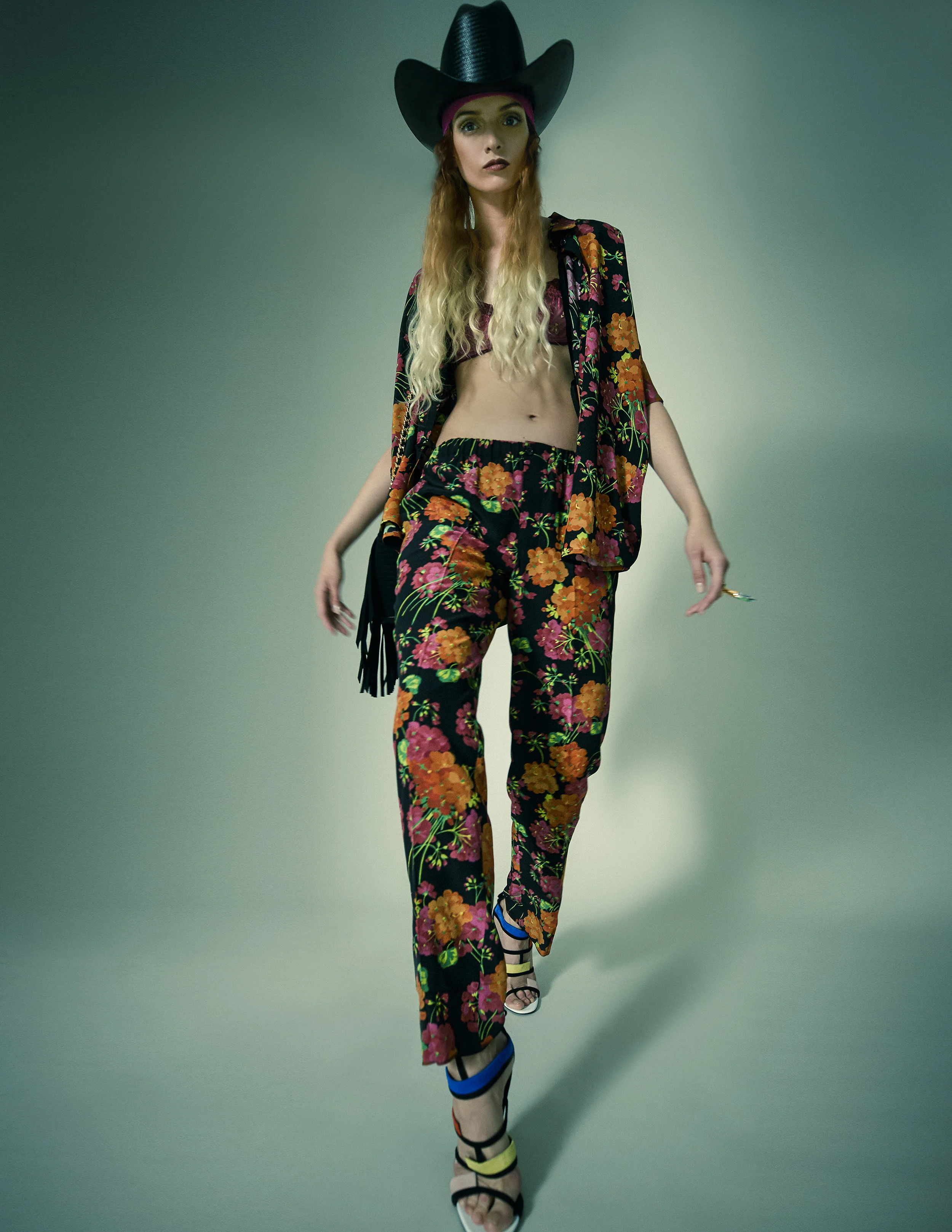 Shirt – Gucci Trousers – GucciBra – ChantelleShoes – GreymerBag – MoschinoHat – MoschinoRing – Sciumé