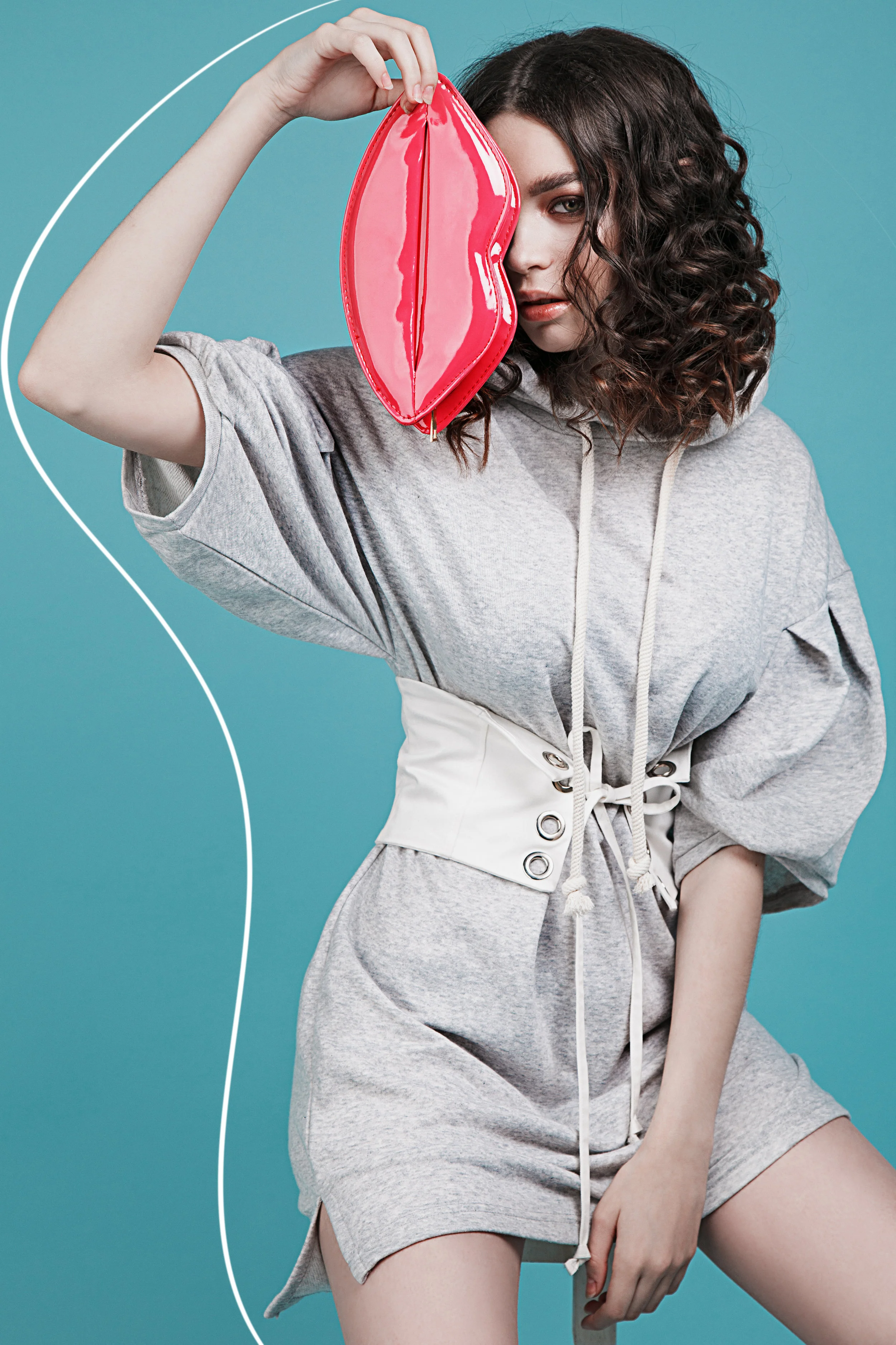 Sweatshirt Bershka, Corset-belt Zara, bag Lady Collection