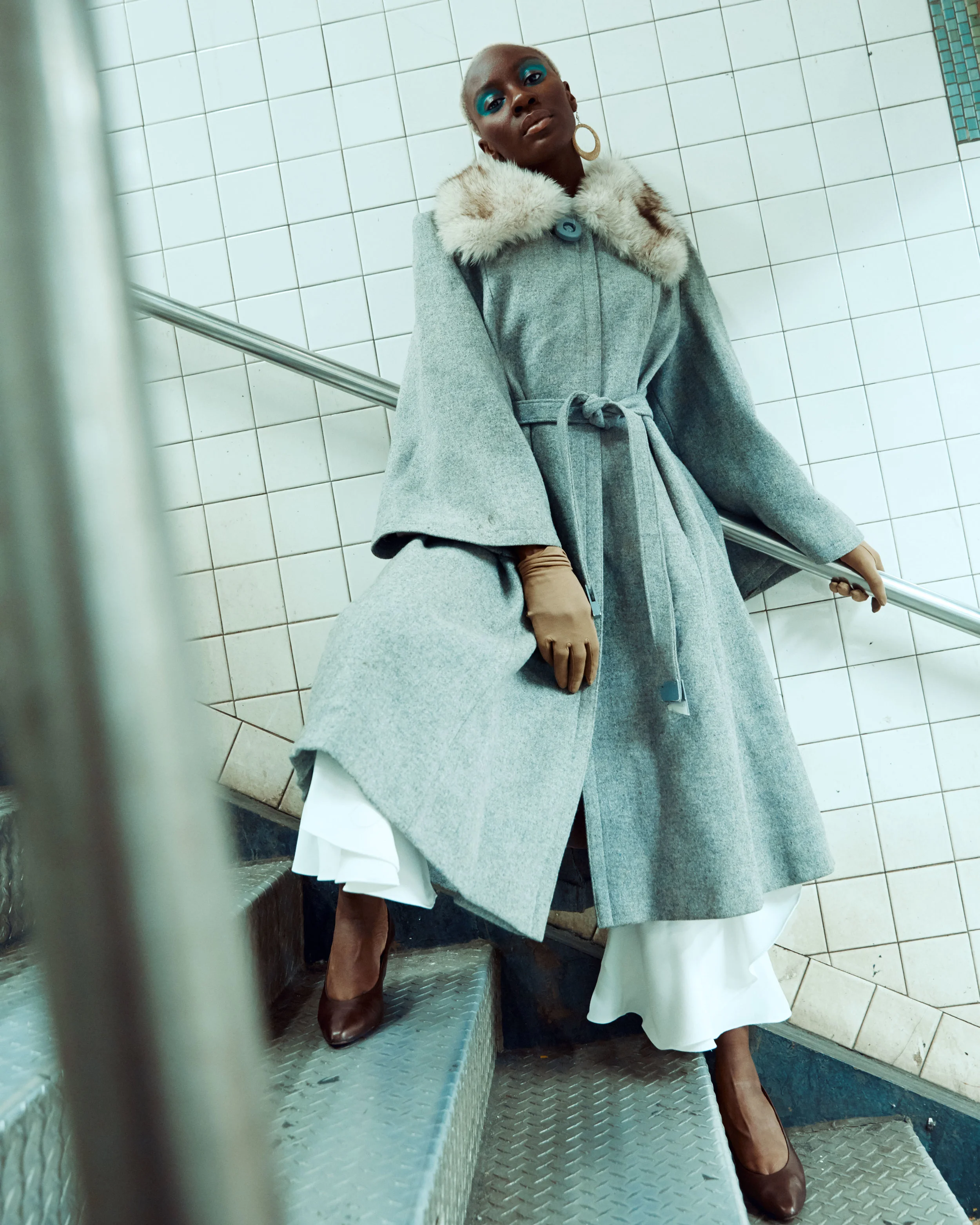 Trench: Vintage Pants: Zara Shoes: Vintage Earrings: Kim Rogers Gloves: Vintage