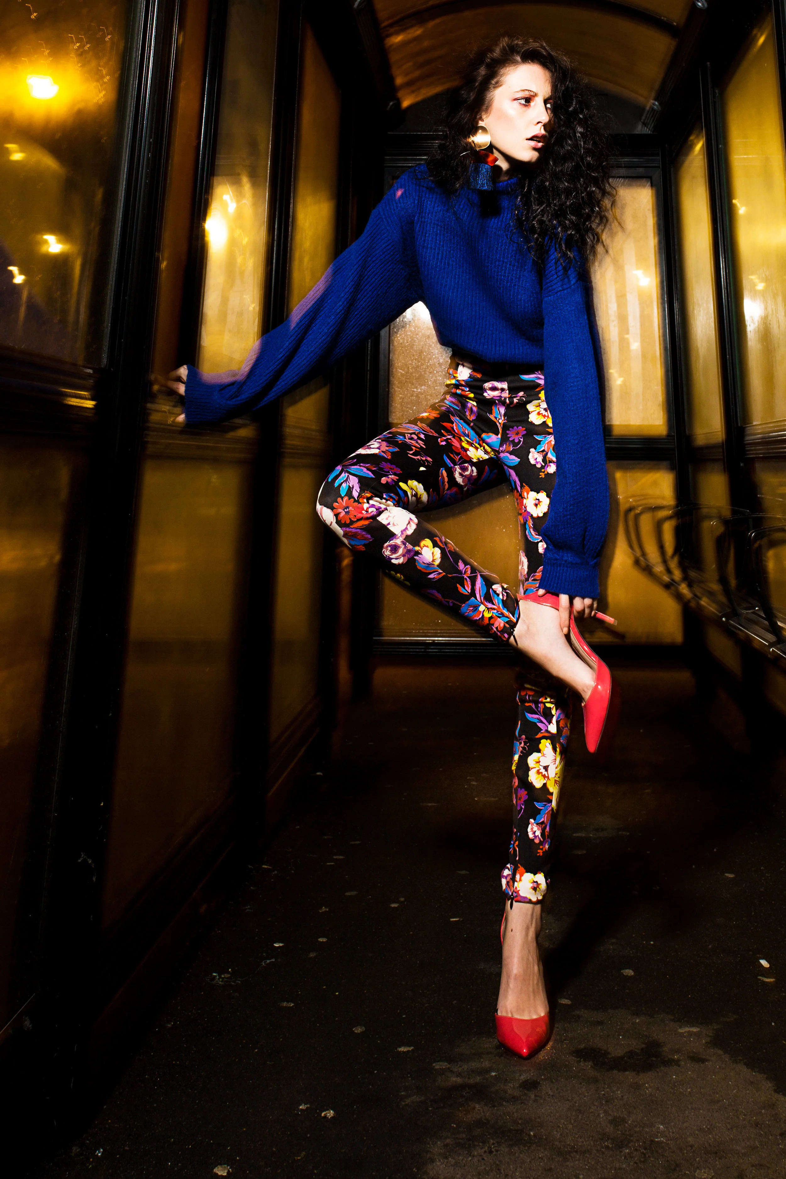 Blue jumper - New Look @newlookfashion Patterned trousers - Zara @zara Pink shoes - Office - @officeshoes