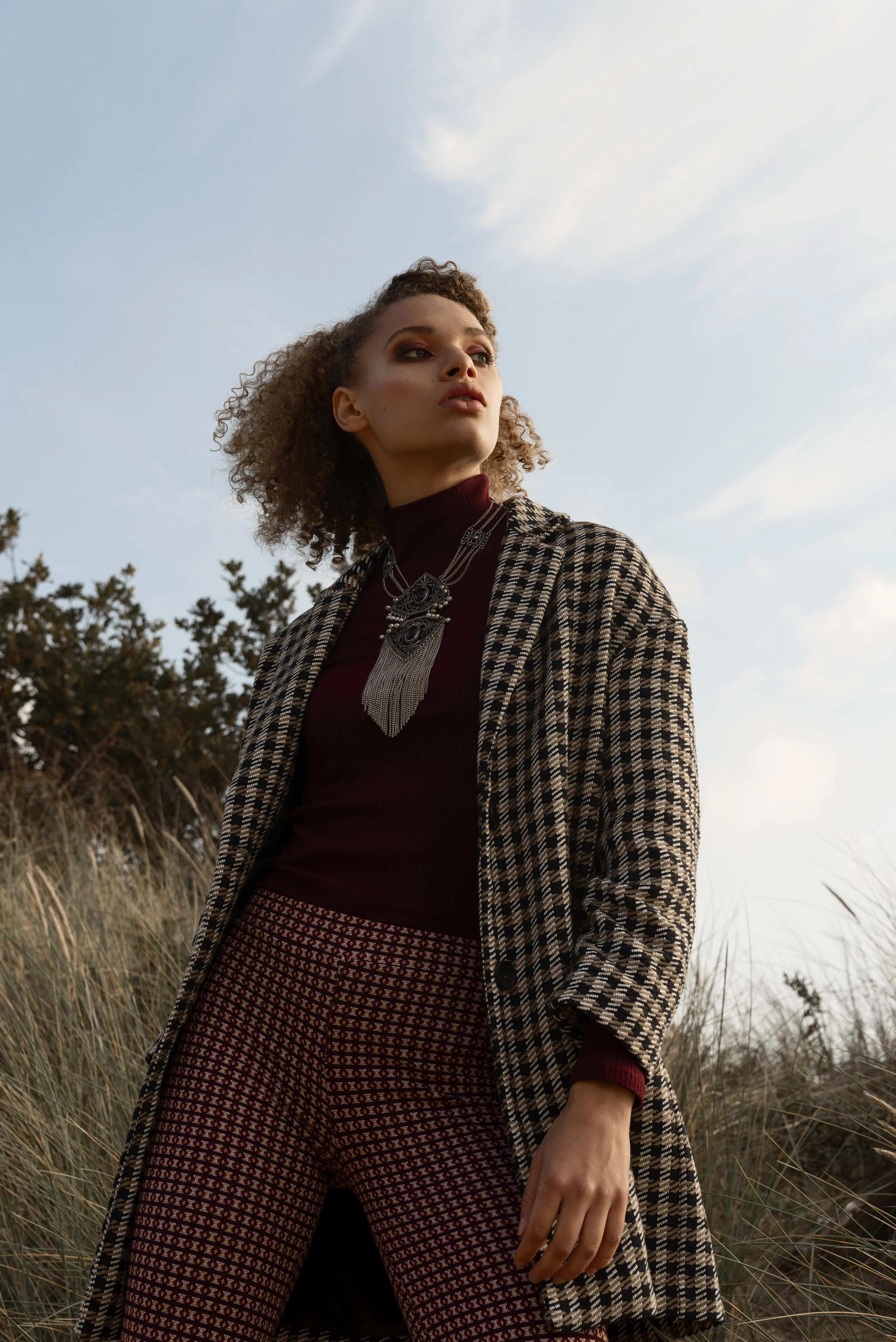 Turtle neck Mango, jacket Zara, necklace stylist wardrobe, pants Pull&Bear.