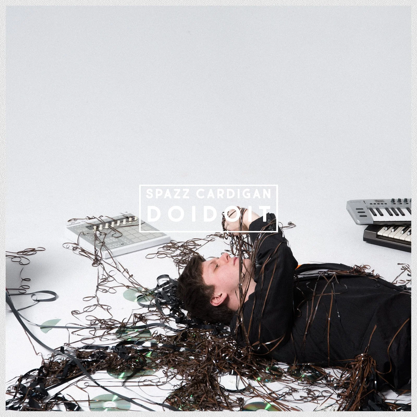 LISTEN / SPAZZ CARIDGAN: DOIDOIT