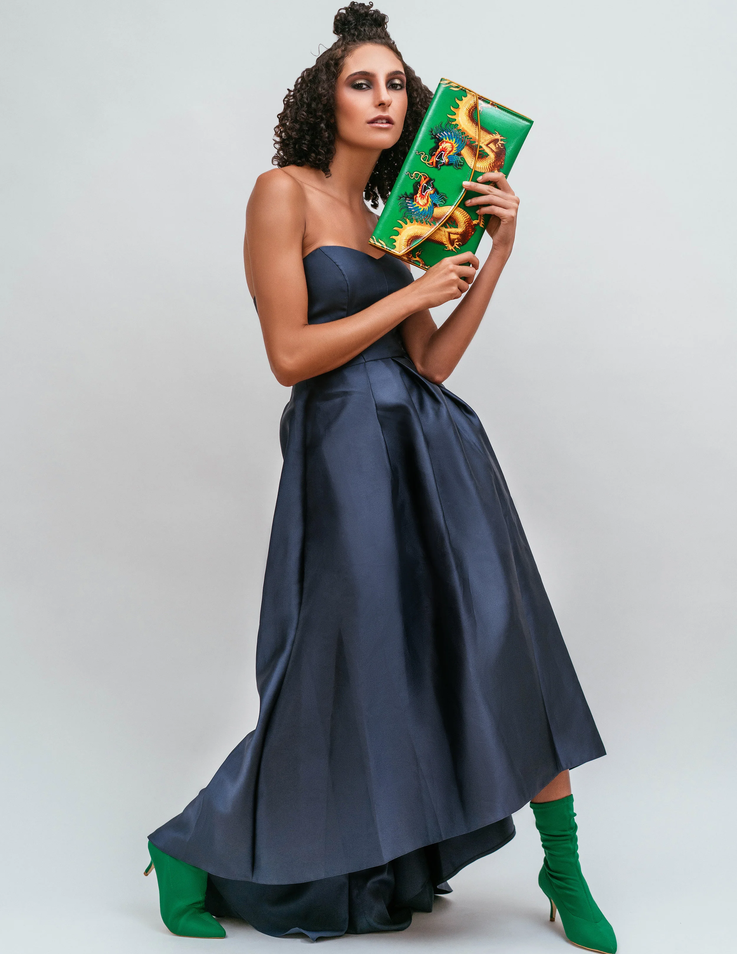 Dress: Alfred Sung, Handbag: Kent Stetson, Shoes: Public Desire