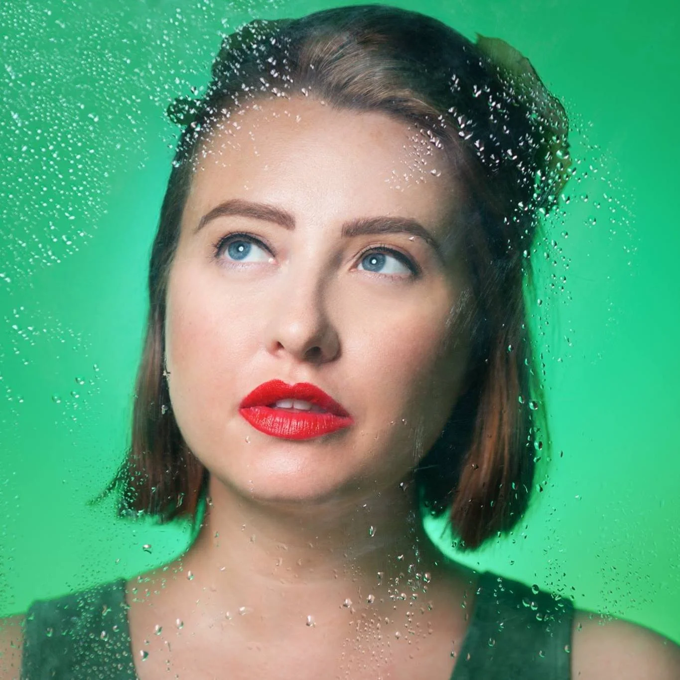 Green bubbles model @maidenmeliwoo phptographer @tinaasimaika MUA @kaitihui.mua
