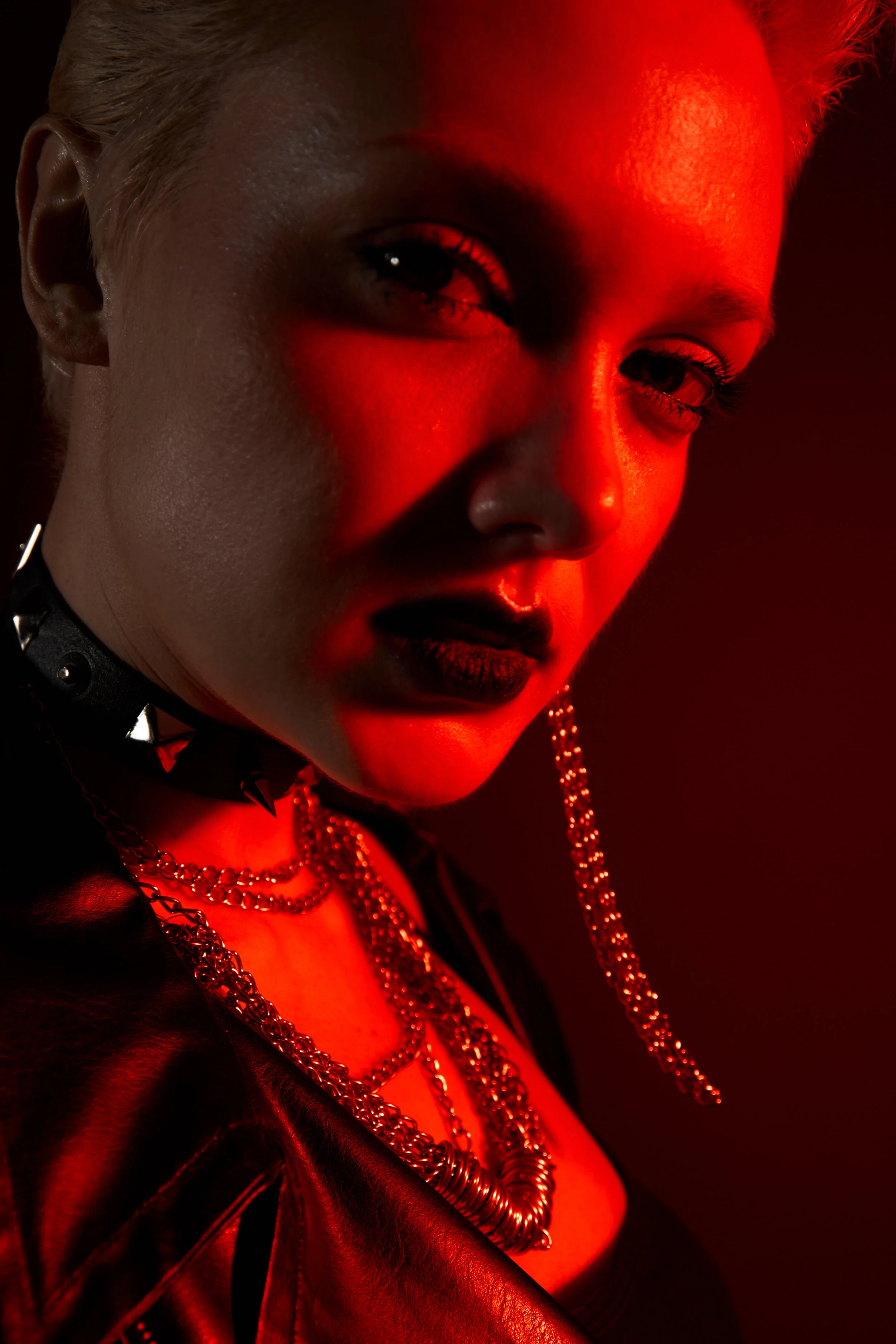Leather vest - designer Nadezda Sizova Chains - Stylist property