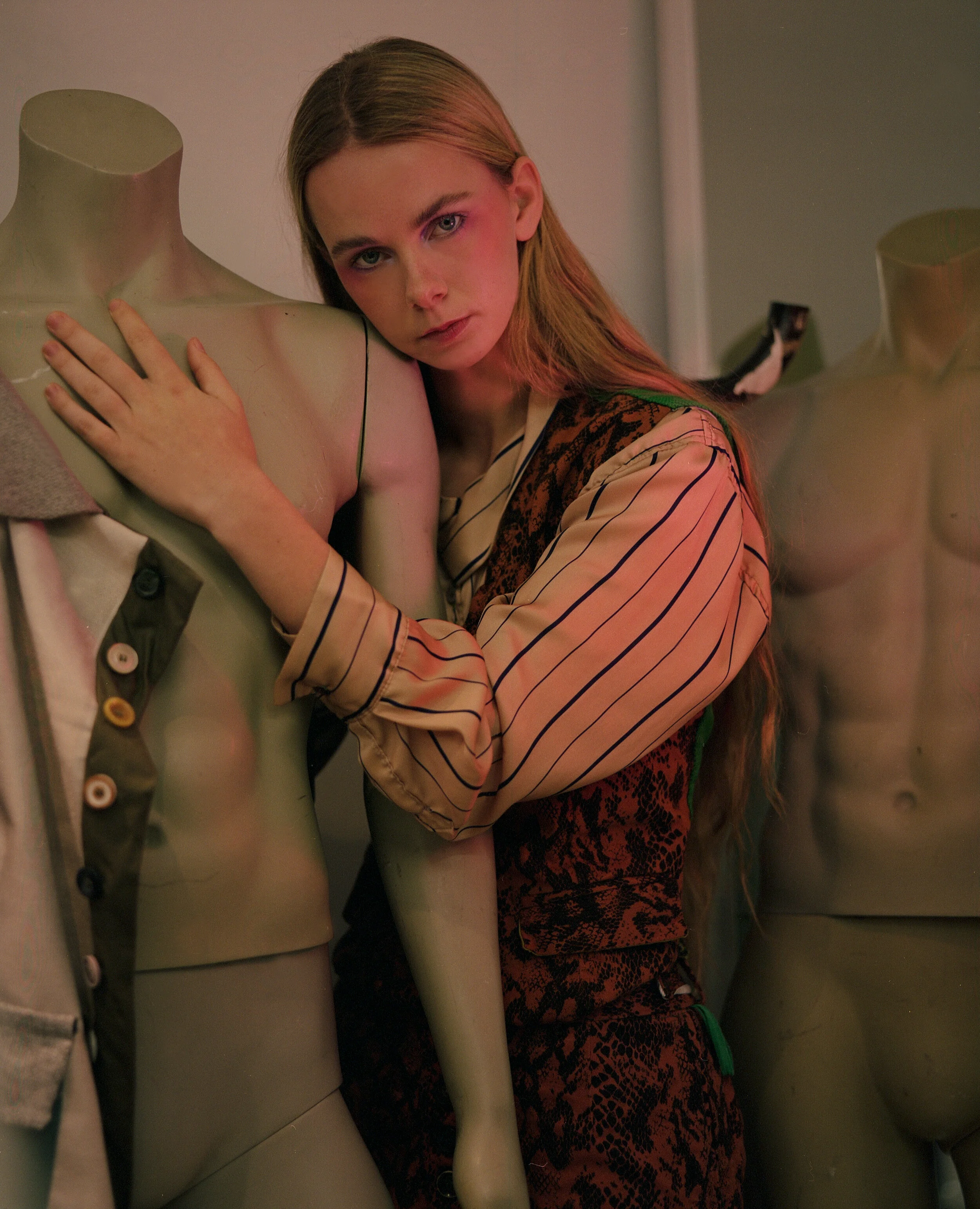 Model: Alina Voskuil Stylist: Giovana Giroldo Assistant: Salvatore Graziani Fashion Designer: Das Werk Photographer: Kelly Rosa Creative Director: Rikki-lee Romeyn Makeup Artist: Marina D Bárcenas