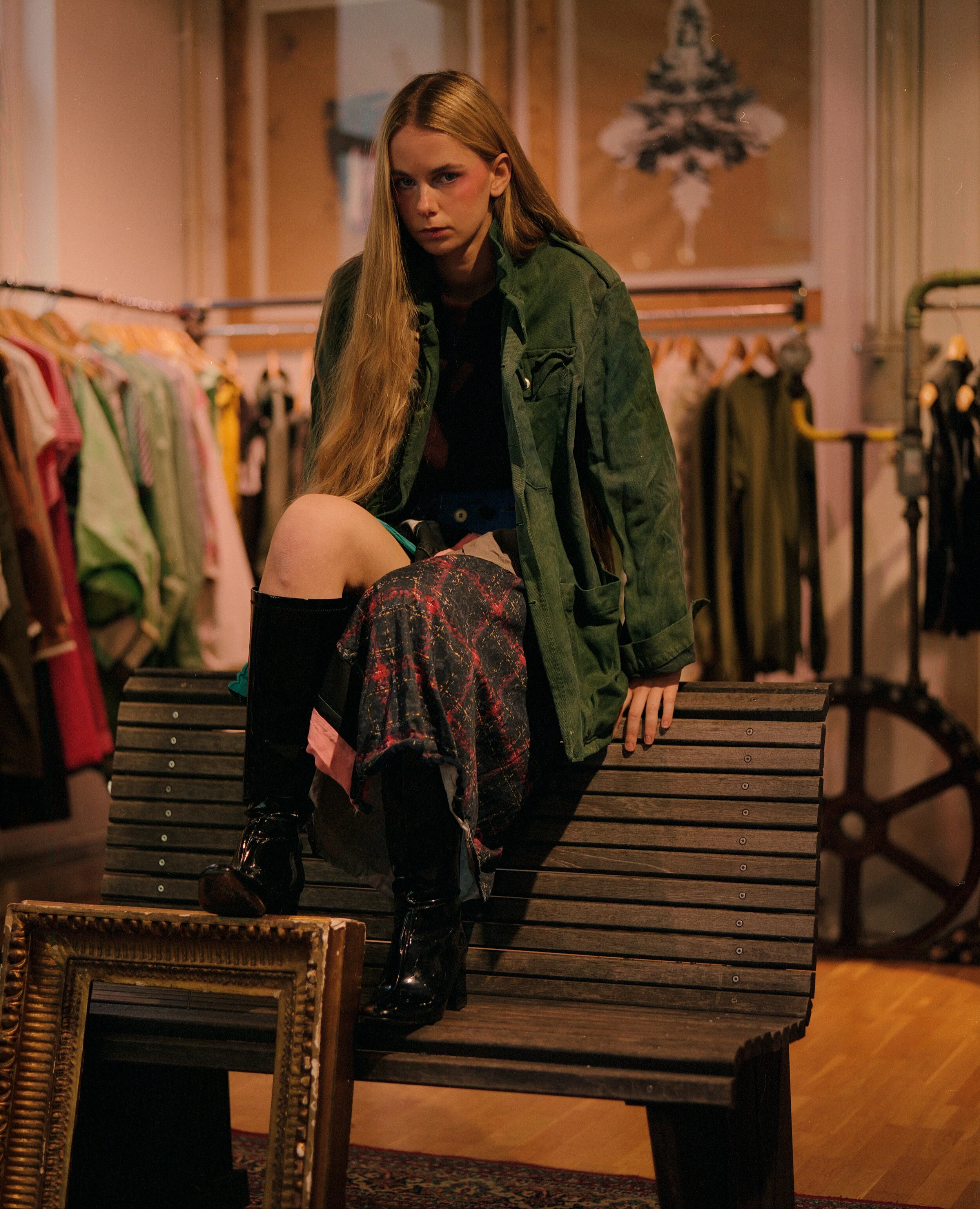 Model: Alina Voskuil Stylist: Giovana Giroldo Assistant: Salvatore Graziani Fashion Designer: Das Werk Photographer: Kelly Rosa Creative Director: Rikki-lee Romeyn Makeup Artist: Marina D Bárcenas