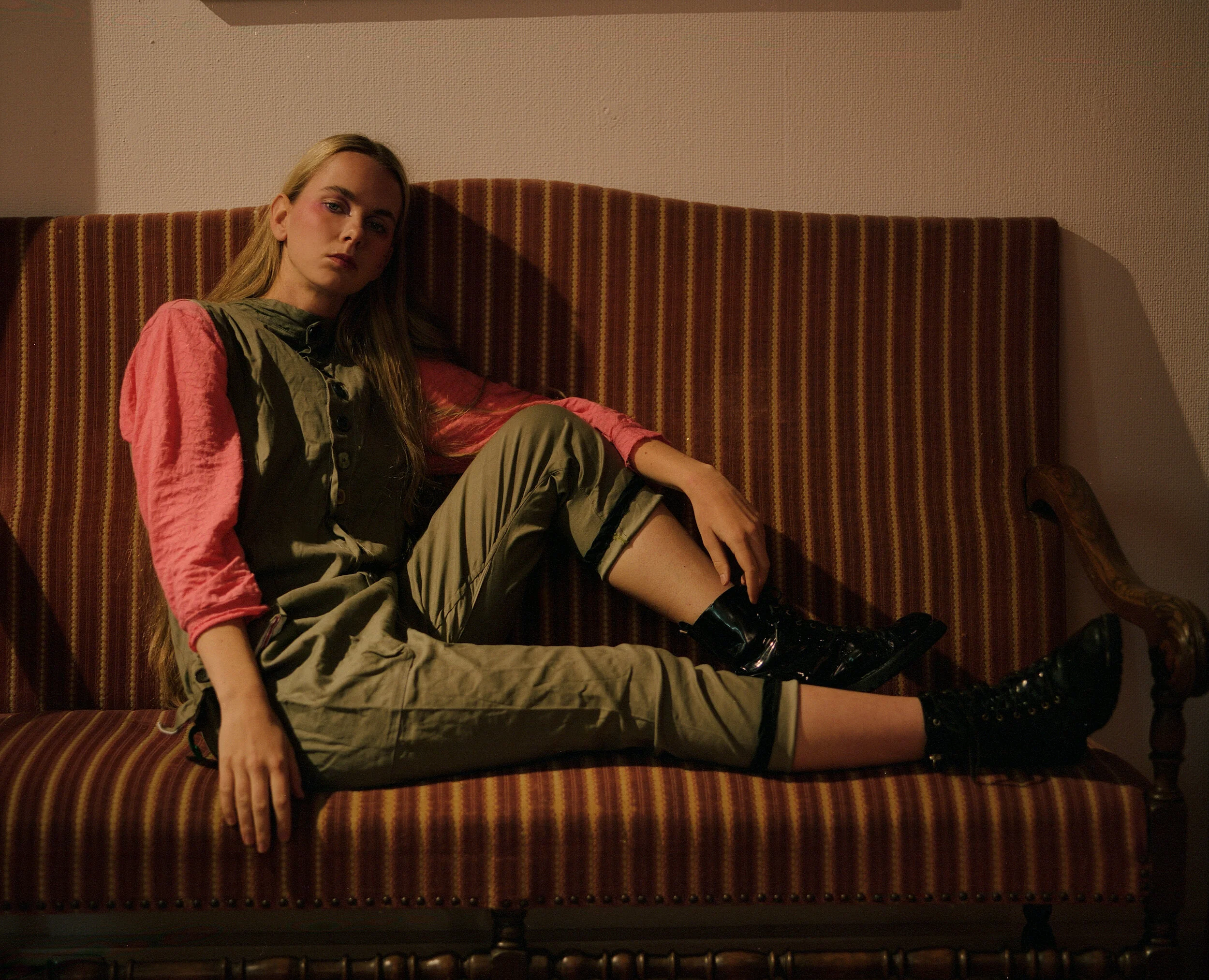 Model: Alina Voskuil Stylist: Giovana Giroldo Assistant: Salvatore Graziani Fashion Designer: Das Werk Photographer: Kelly Rosa Creative Director: Rikki-lee Romeyn Makeup Artist: Marina D Bárcenas