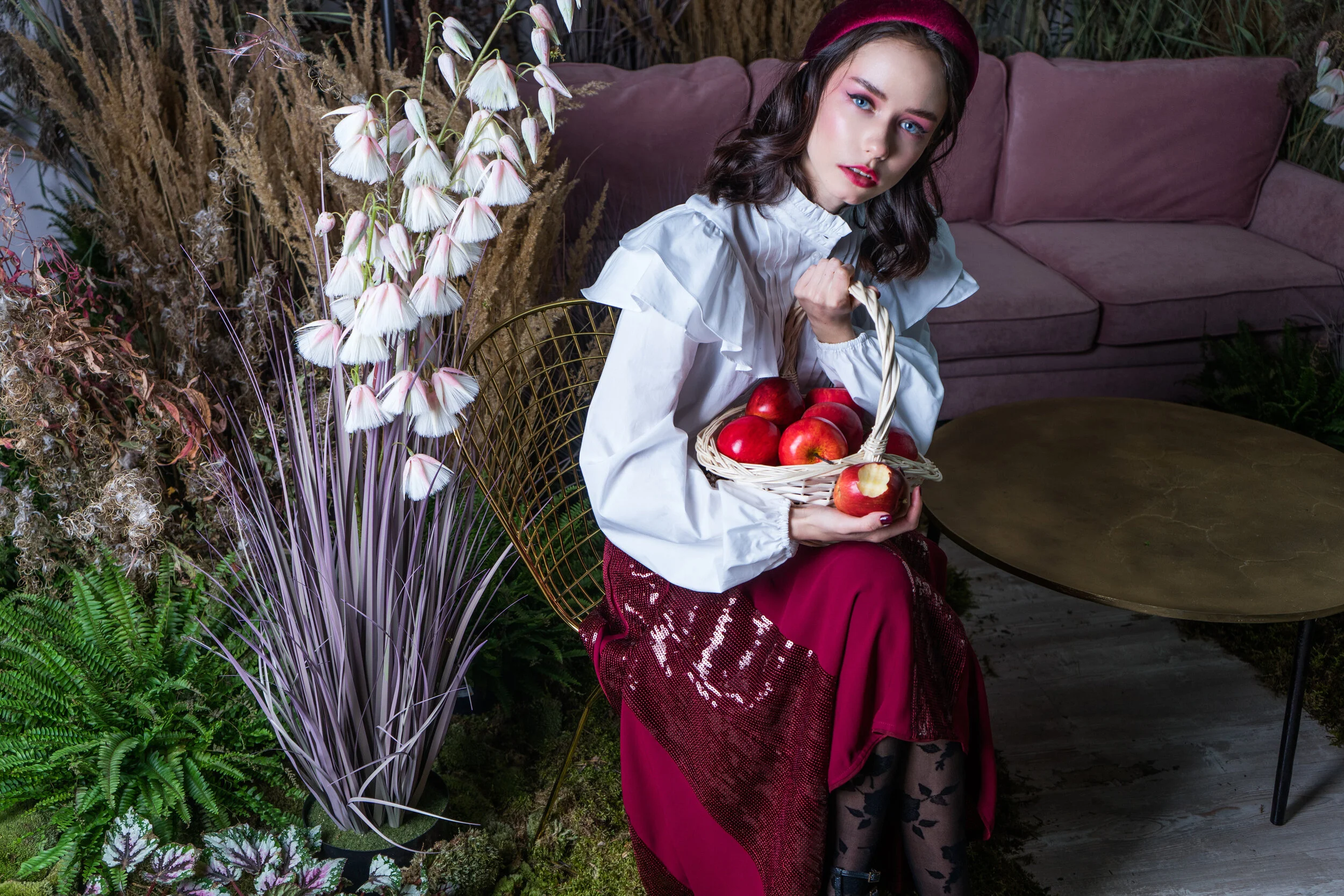 Photo: @elizavetafilchenko Stylist: @alina_gridneva_ Model: @polinalytneva MUA: @smsh.makeup Via @officialkavyar