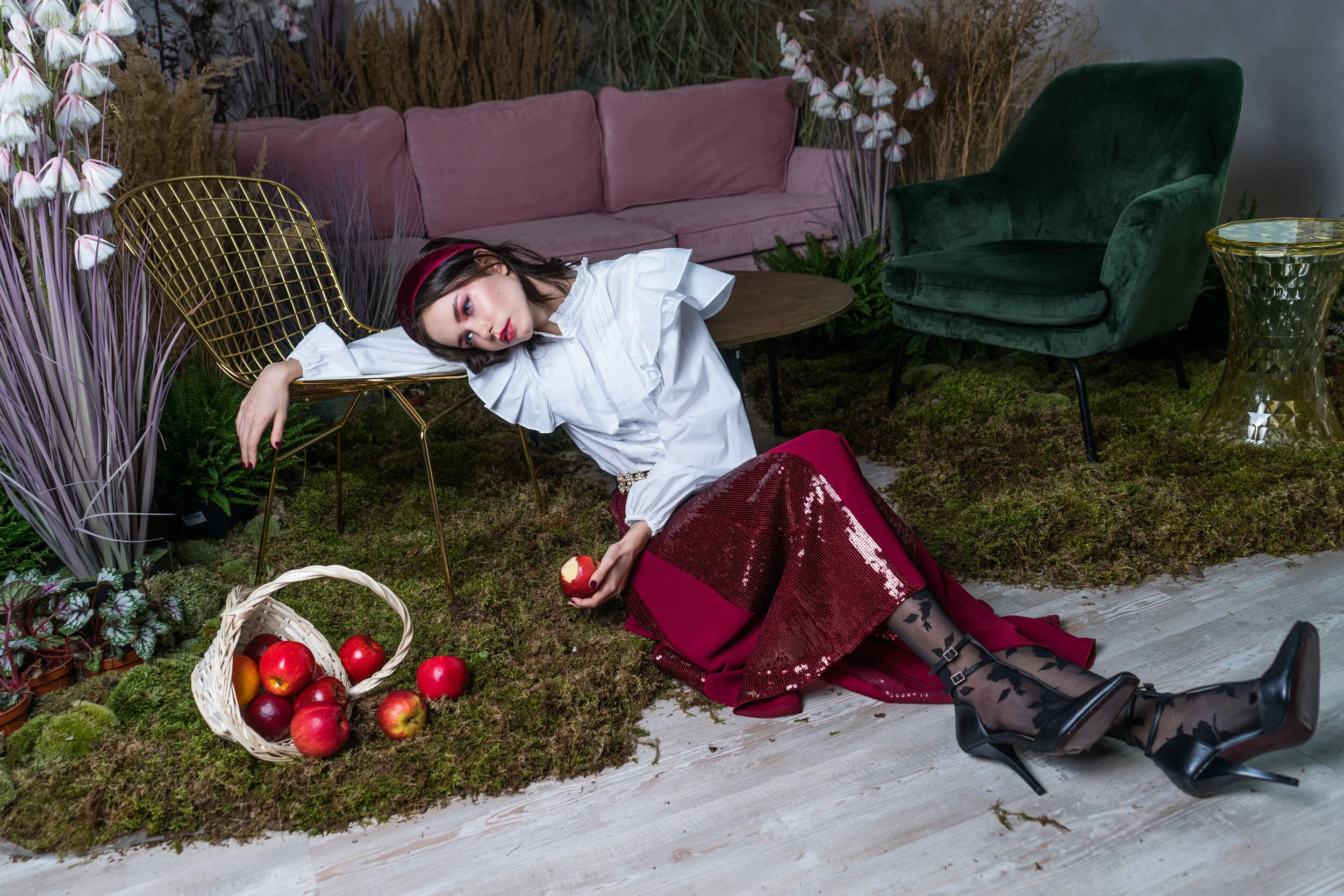 Photo: @elizavetafilchenko Stylist: @alina_gridneva_ Model: @polinalytneva MUA: @smsh.makeup Via @officialkavyar