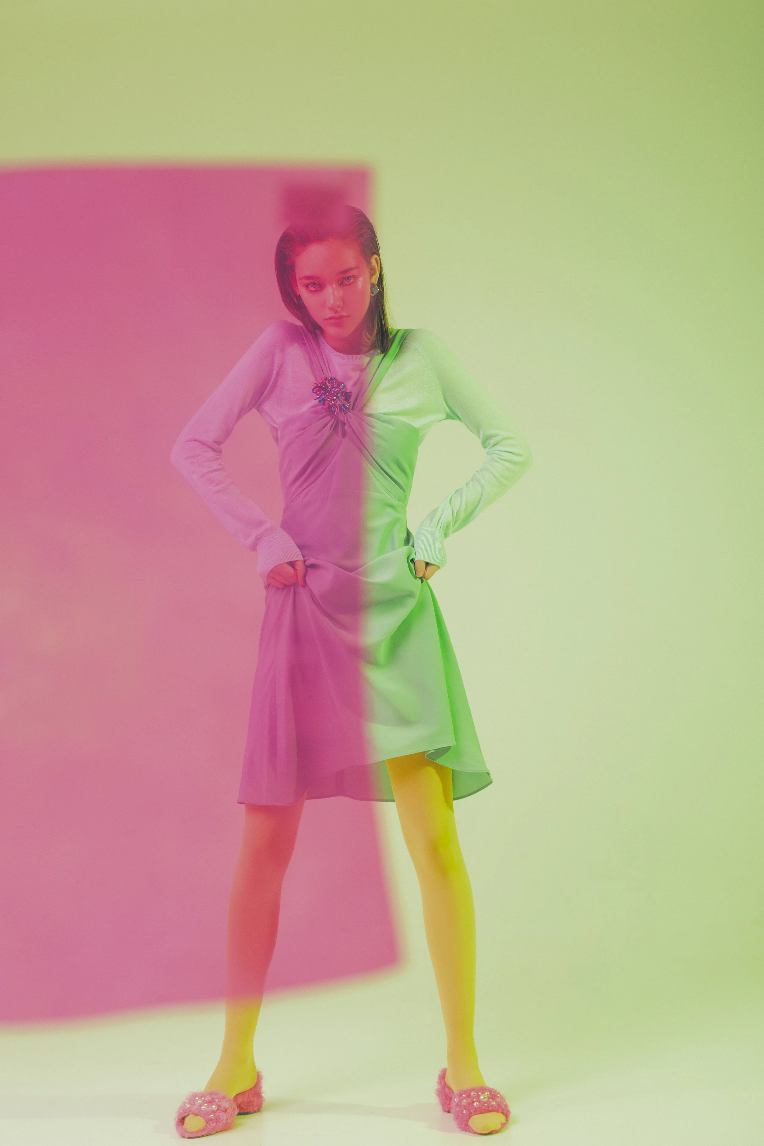 Photo: @idenph_official Stylist: @natalovesyou MUA: @dariamarshmallow Model: @_galbi1 Via @officialkavyar