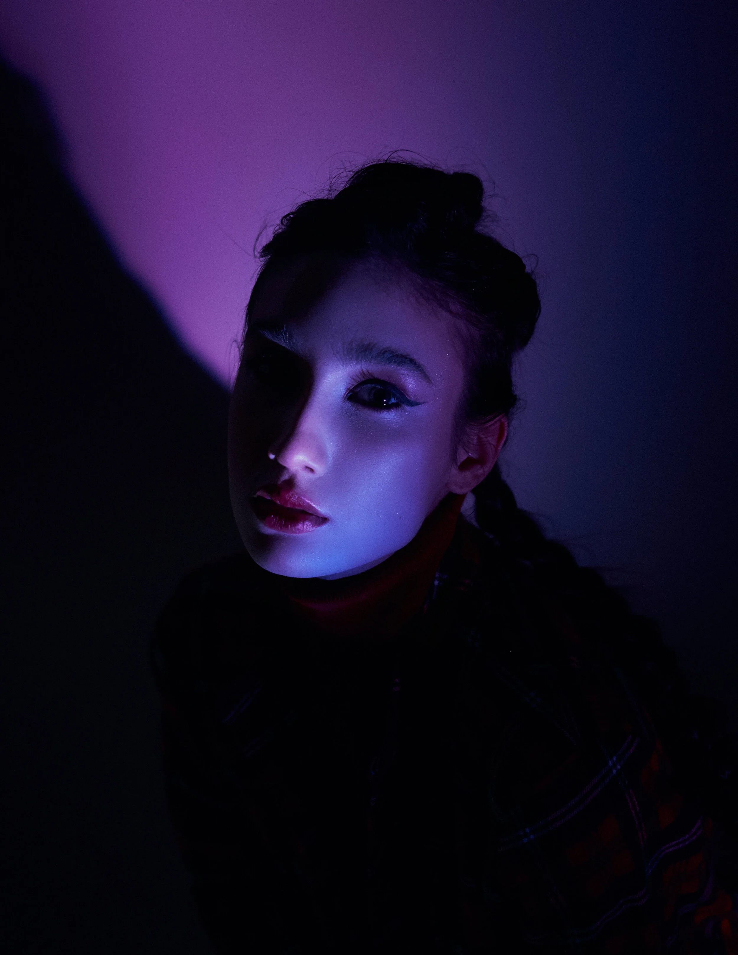 Photographer: alisiafour Visual Effects Artist/Creative Director/Lighting Designer/Producer: Polishadri Female Model: Katuu.s Makeup Artist: Ssseva_prado Wardrobe Credits: COM_MODE