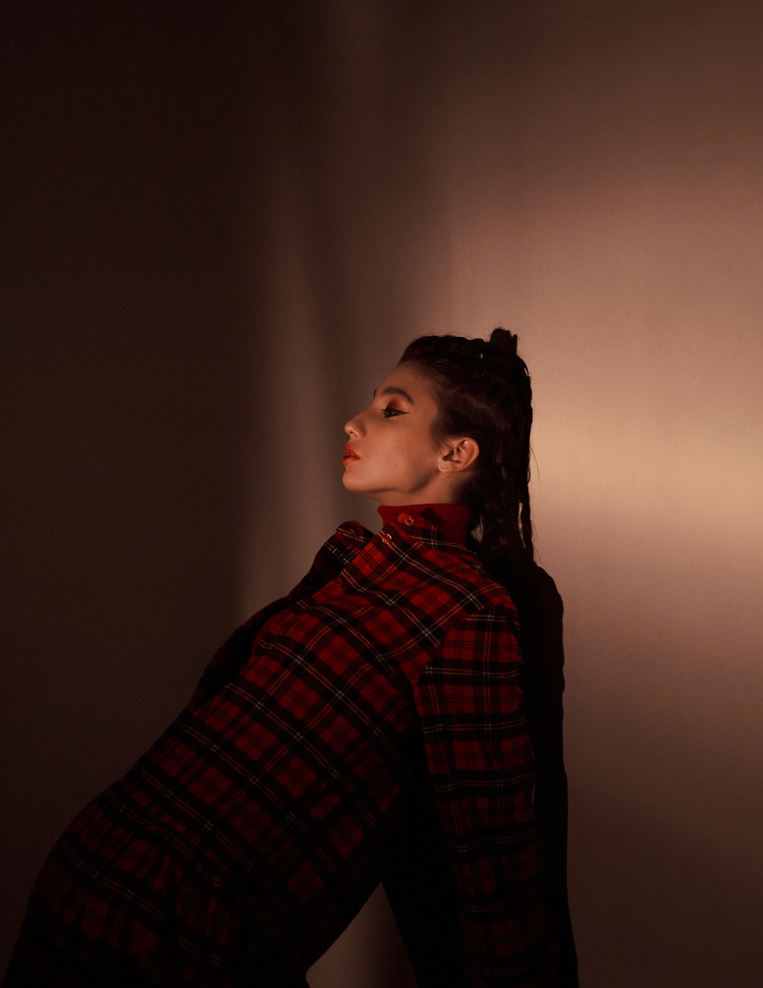 Photographer: alisiafour Visual Effects Artist/Creative Director/Lighting Designer/Producer: Polishadri Female Model: Katuu.s Makeup Artist: Ssseva_prado Wardrobe Credits: COM_MODE