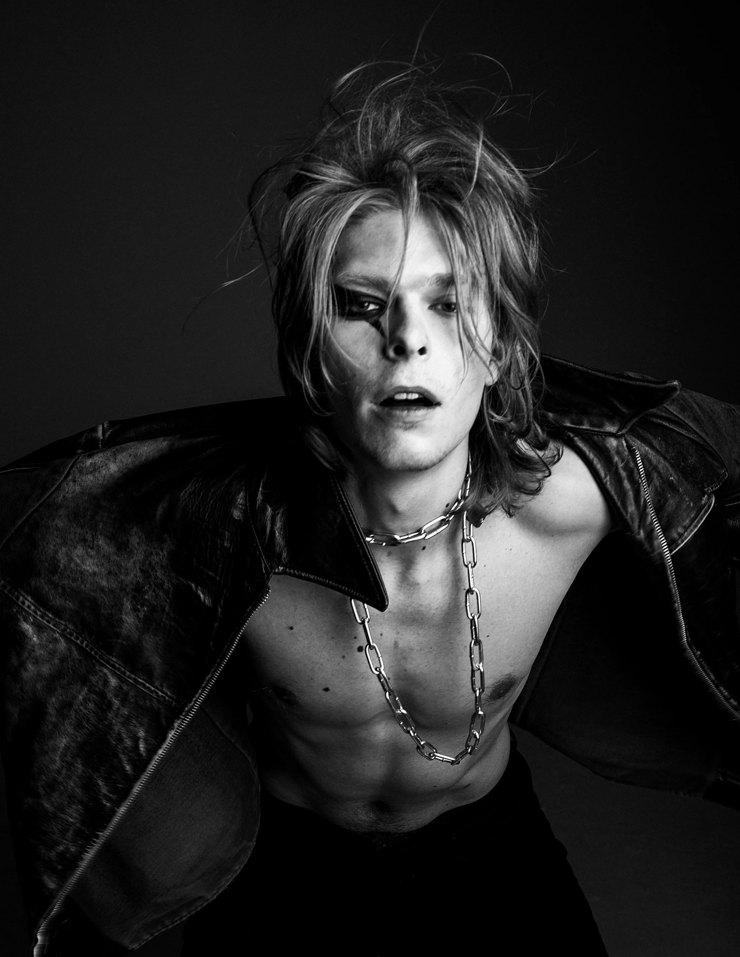 Photographer: Mariya Ovchinnikova Model/Creative Director: Vlada&Yegor Wardrobe Stylist: Angelina Supranovich Makeup Artist/Hair Stylist: Anastasia Shosheva Makeup Artist/Hair Stylist: Liliana Berkovskaya