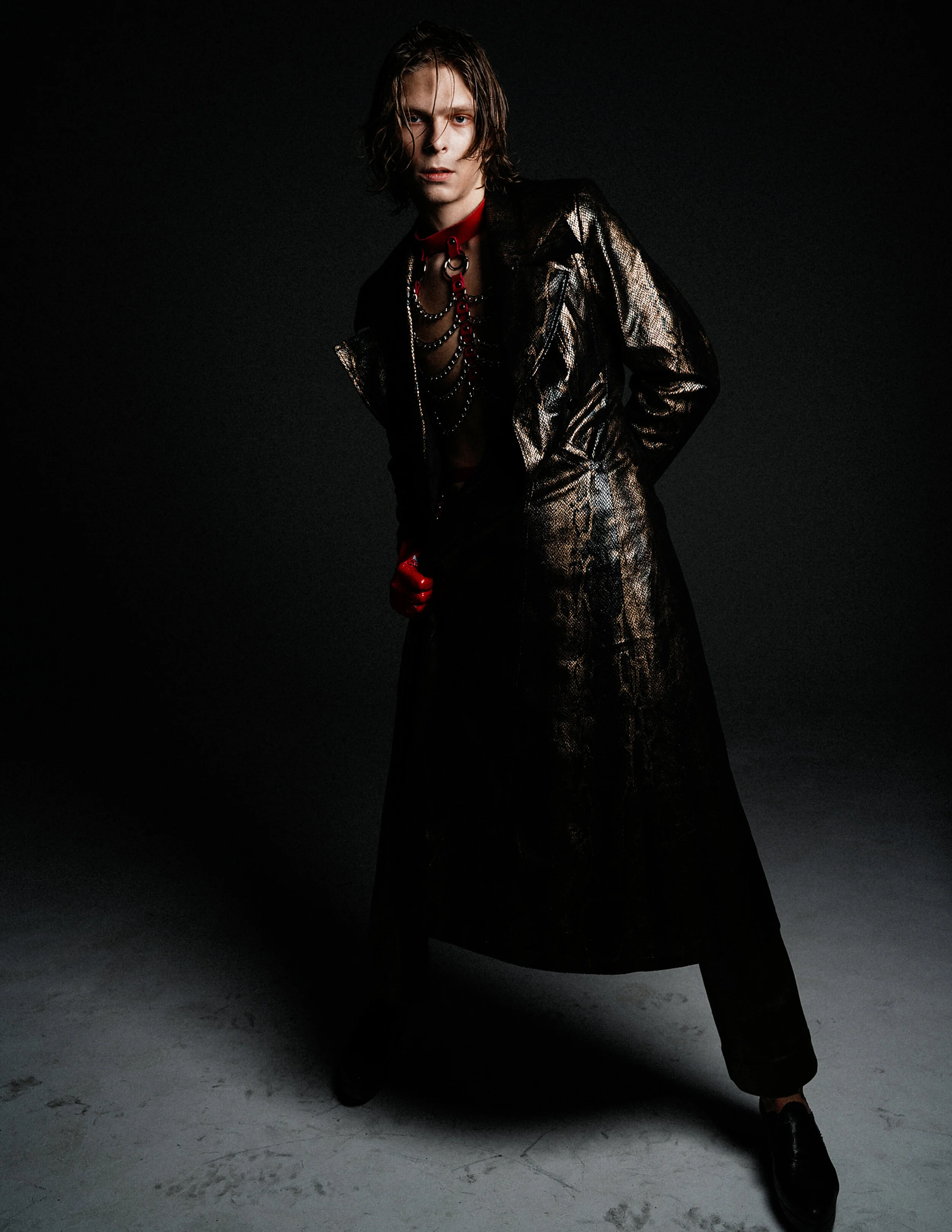 Videographer/Photographer: Vlada Ivanova Musician/Model: Yegor Gavrin Makeup Artist: Alena Serbina Wardrobe Stylist/Creative Director: Igor Gareev Wardrobe Stylist: Angelina Supranovich Wardrobe Stylist: Michelle Bokoma Wardrobe Credits: H