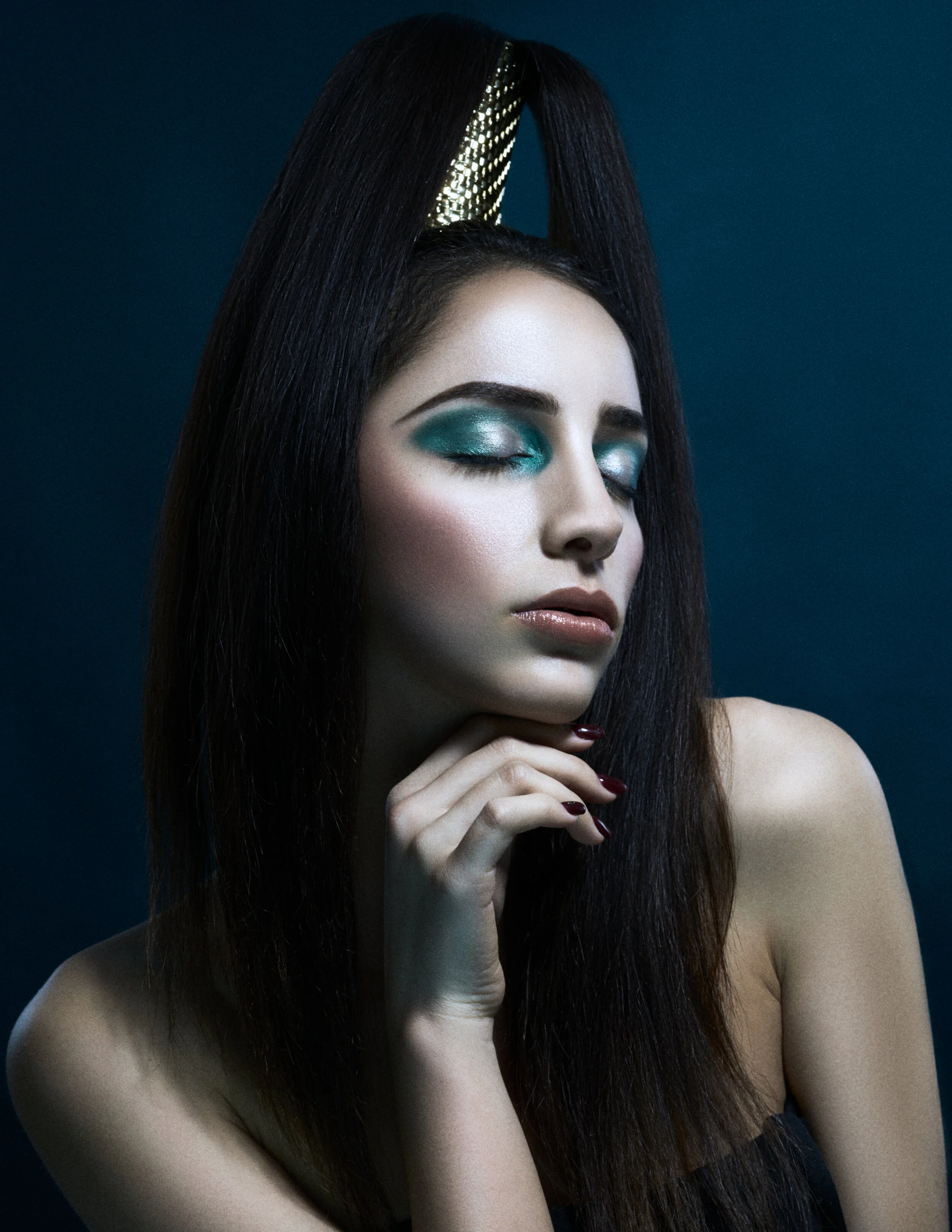 Photographer: Marco Zurri Model/Makeup Artist: Ilaria Calabrese