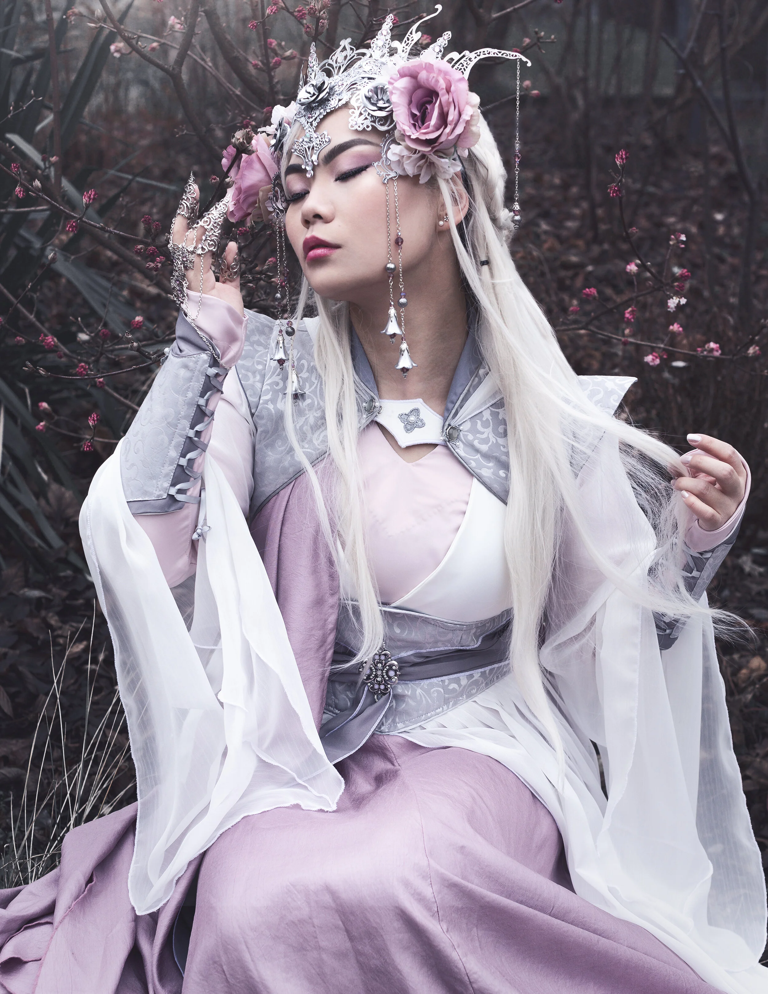 Photographer/Retoucher: Janina Gold Female Model/Makeup Artist: Fumihime Kurosawa Accessory Designer: IVY-Design Fashion Designer: MissViscid Designs Wardrobe Credits: Headpiece/Claws: IVY-Design Gown: MissViscid Designs